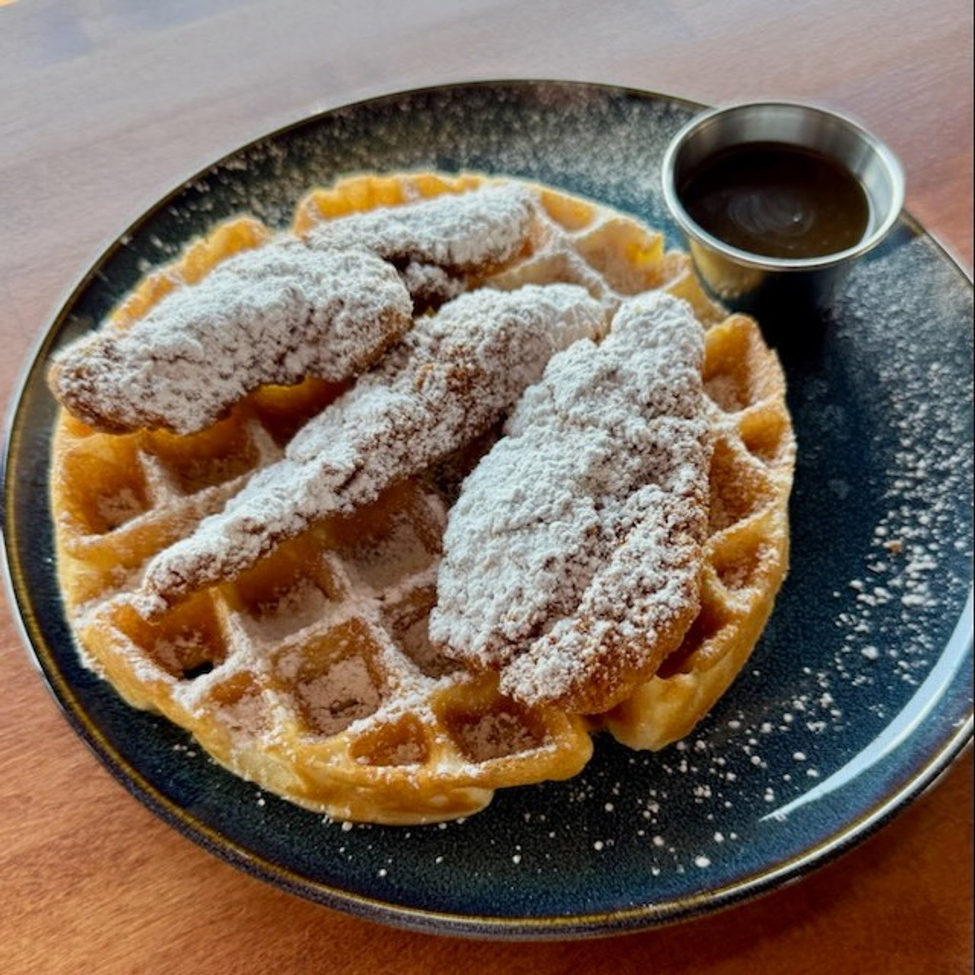 CHICKEN & WAFFLES