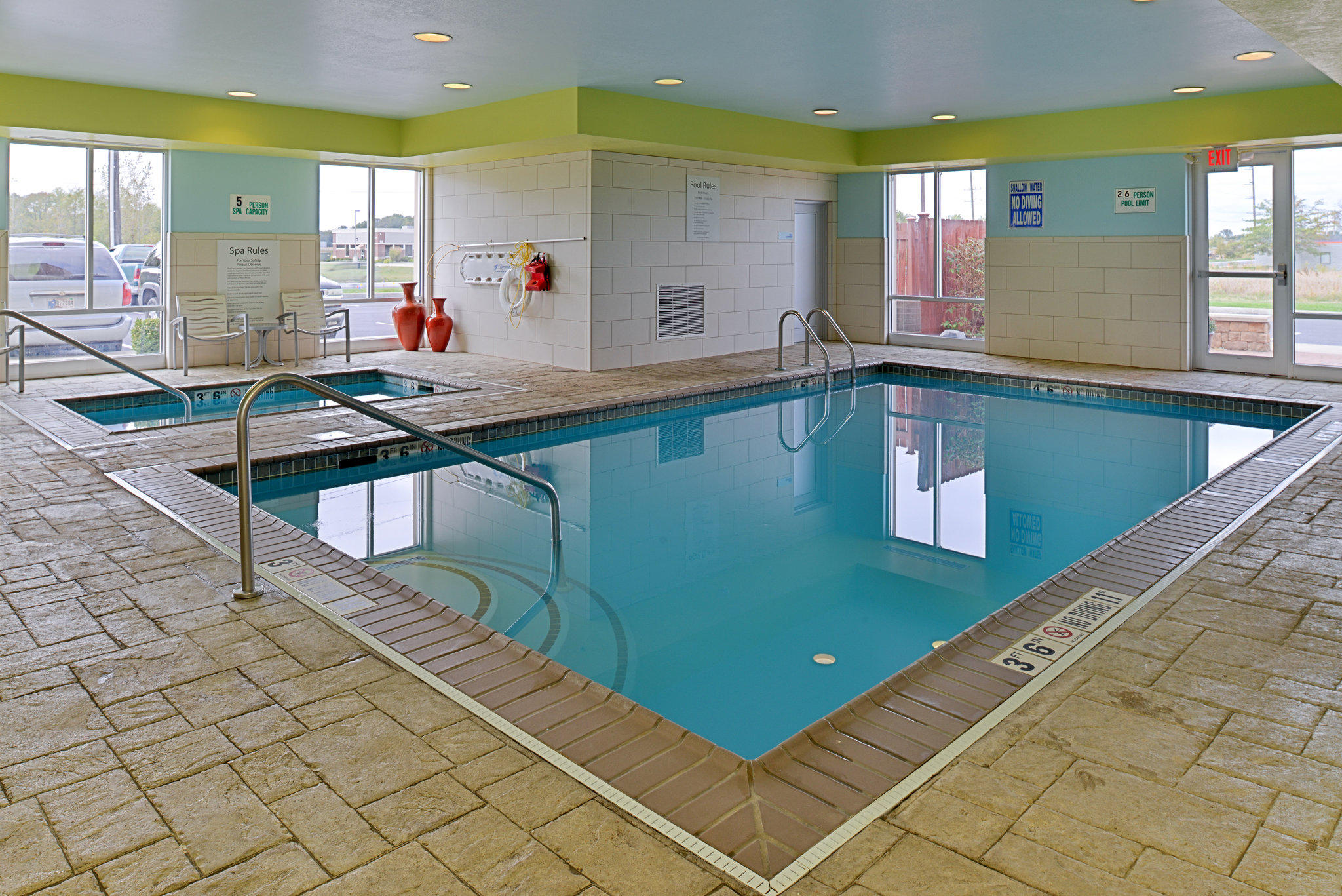 Holiday Inn Express & Suites Terre Haute Photo