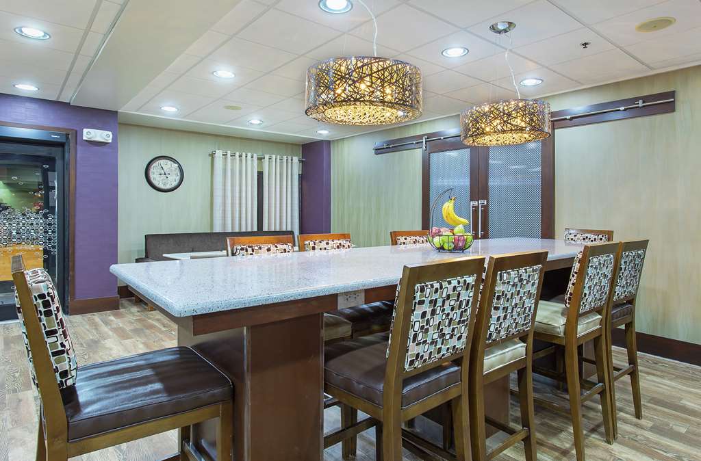 Hampton Inn Cullman Image