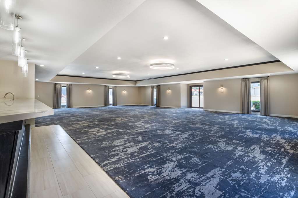 Best Western Prime Inn & Suites Image