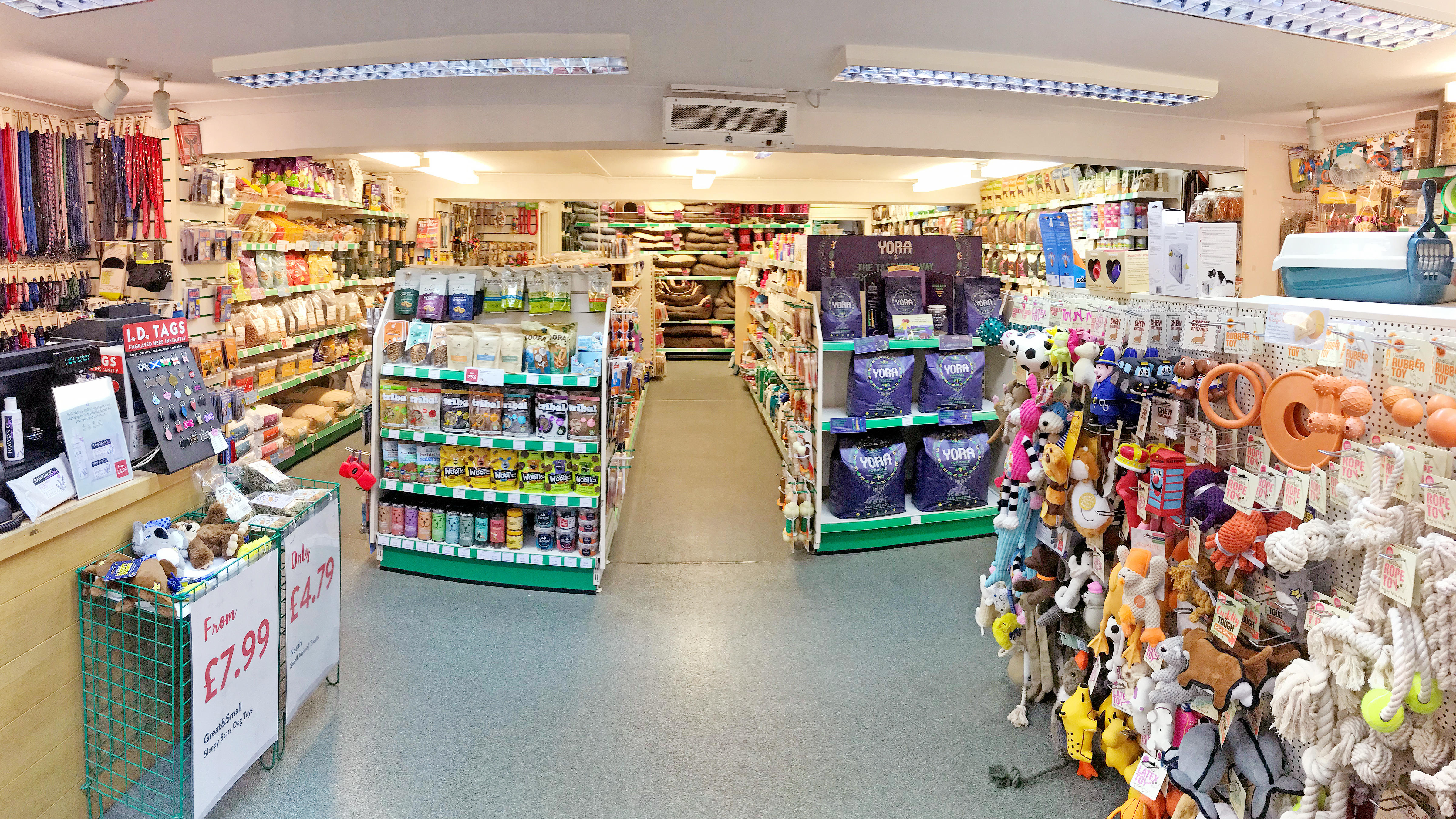 Pampurred Pets Pet Shops And Supplies in Hythe SO45 6AG