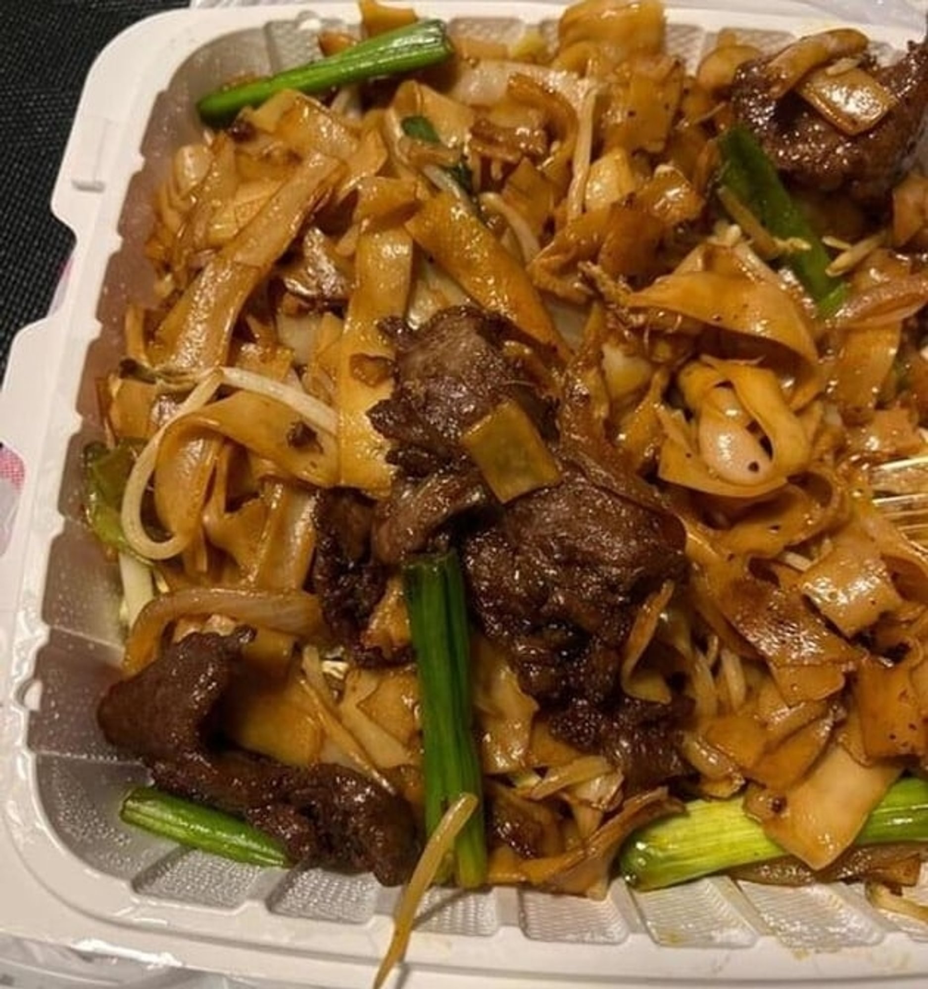 93. Soy Sauce Beef Chow Fun (Dry) / 干炒牛河