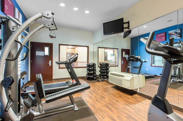 Images Comfort Suites