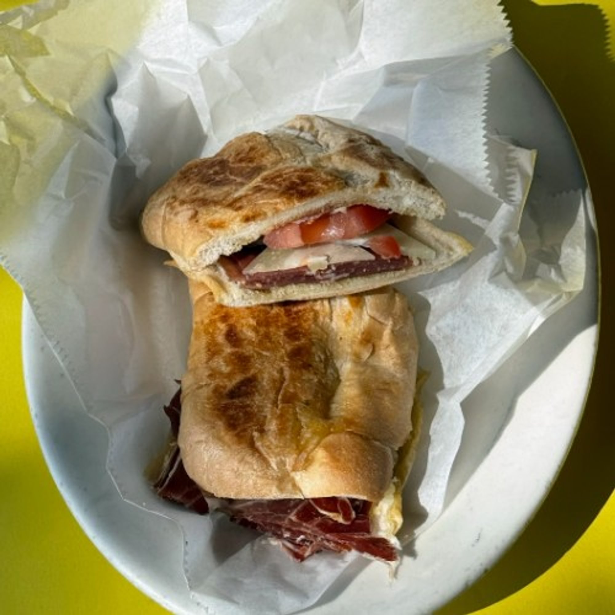 Bocata De Serrano