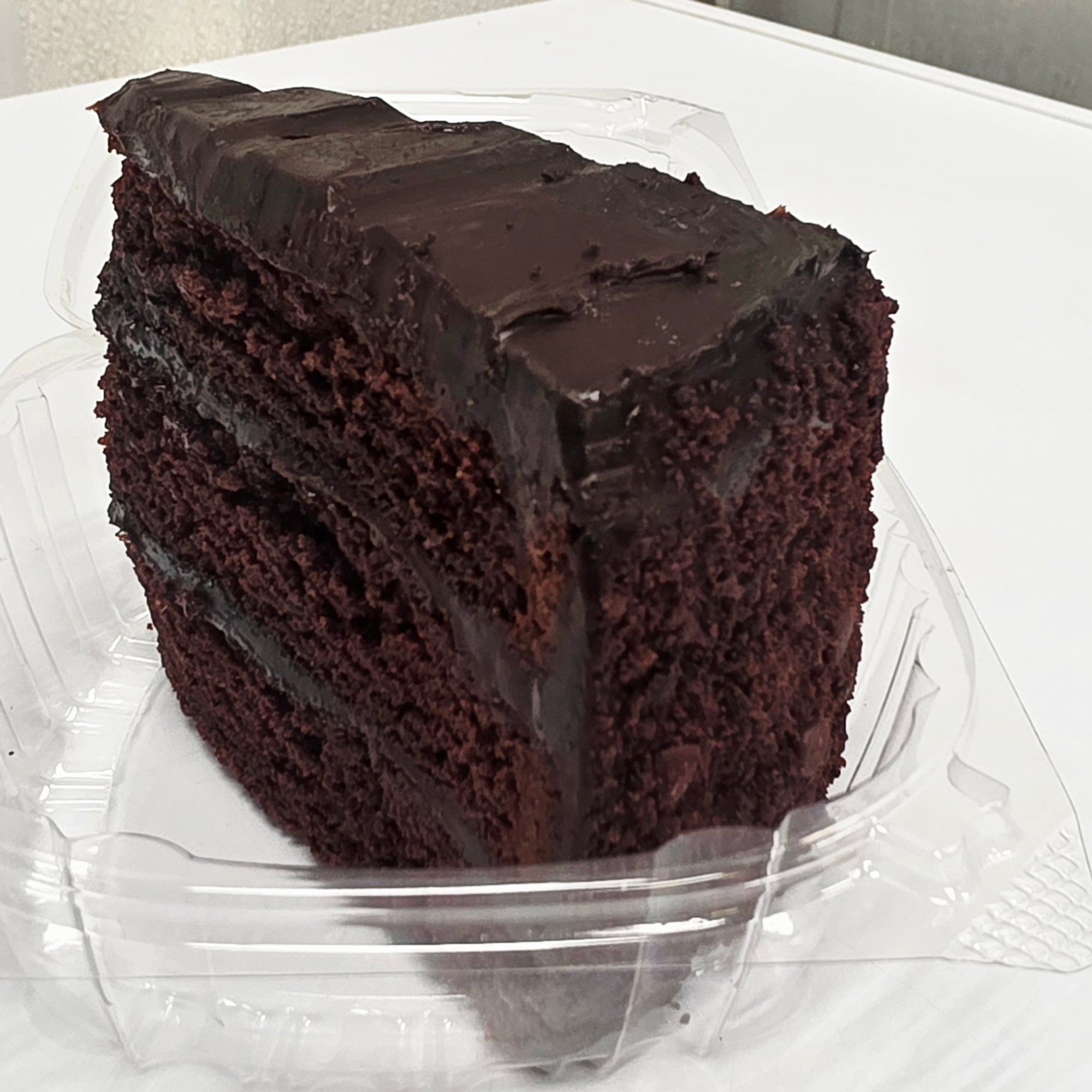 Tripple Layer Chocolate Cake