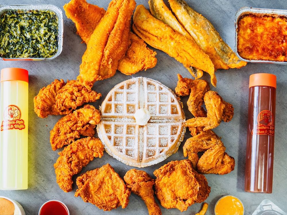 2 Pieces Chicken & 2 Pieces Catfish with 1 Side