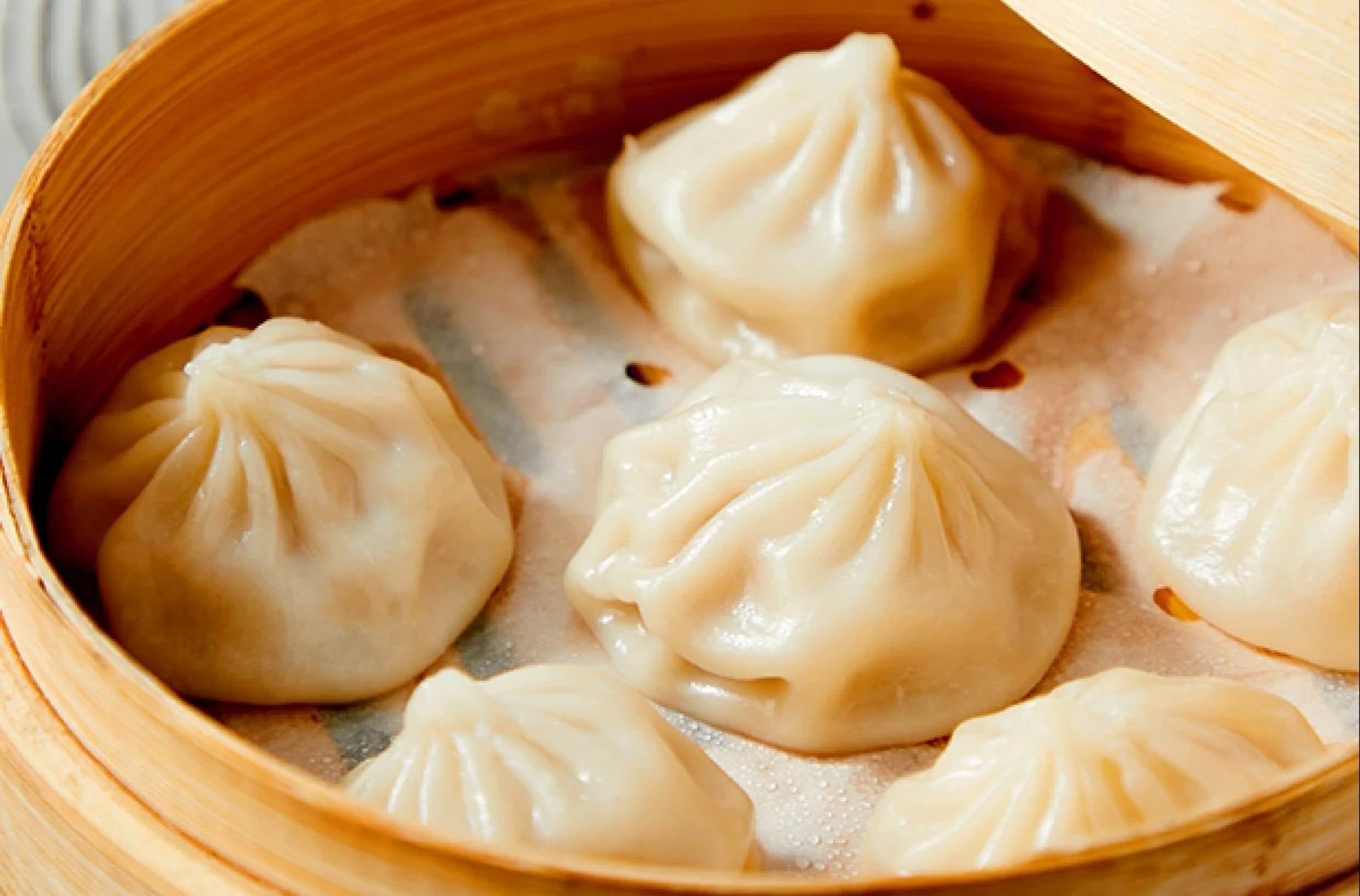 Steamed Pork Soup Dumplings (6)