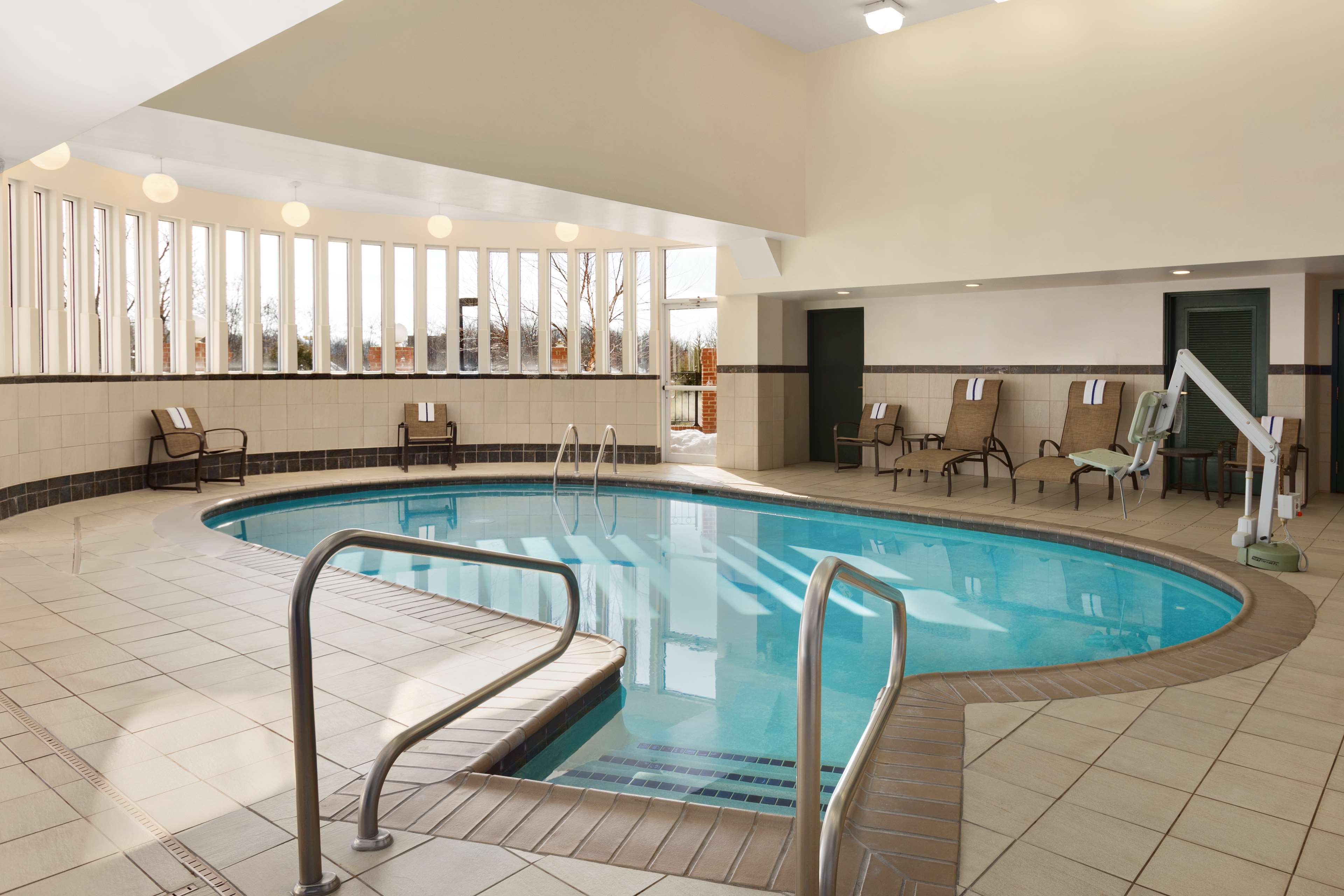 Country Inn & Suites by Radisson, Potomac Mills Woodbridge, VA Photo