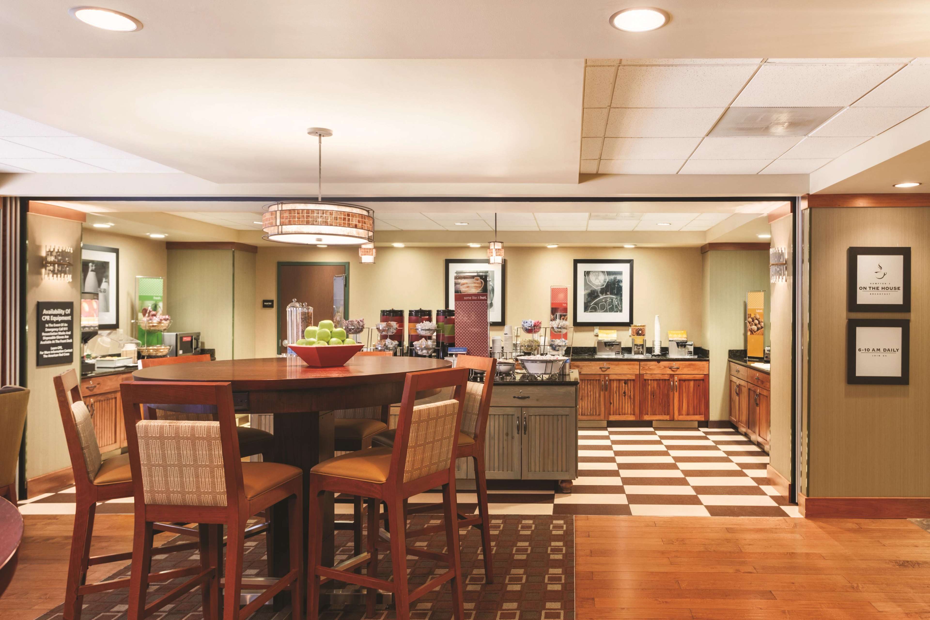 Hampton Inn & Suites Lake George Photo