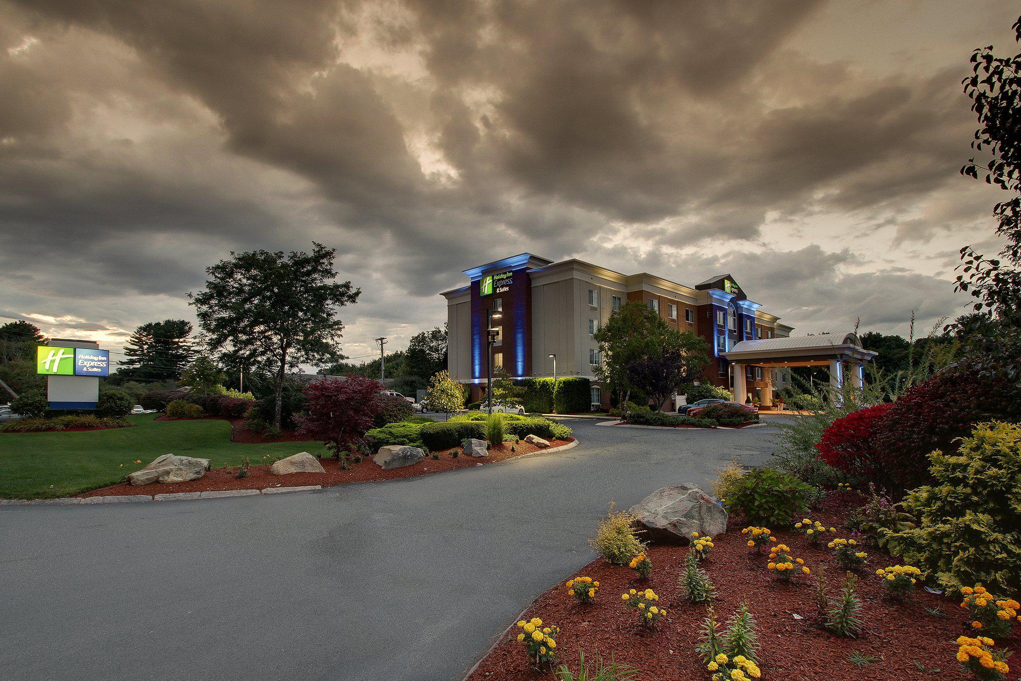 Holiday Inn Express & Suites Middleboro Raynham Photo