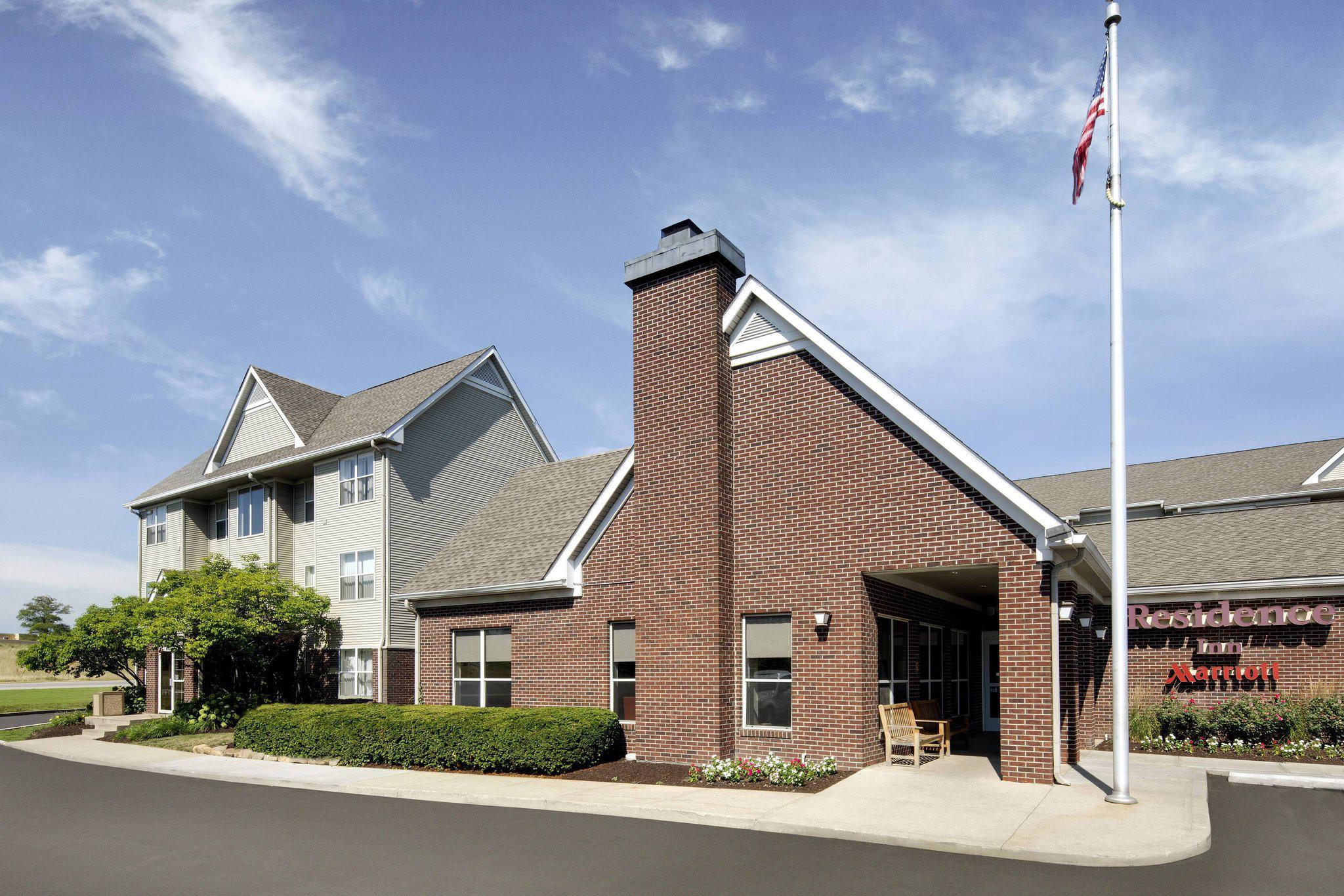 Residence Inn by Marriott Indianapolis Airport Photo