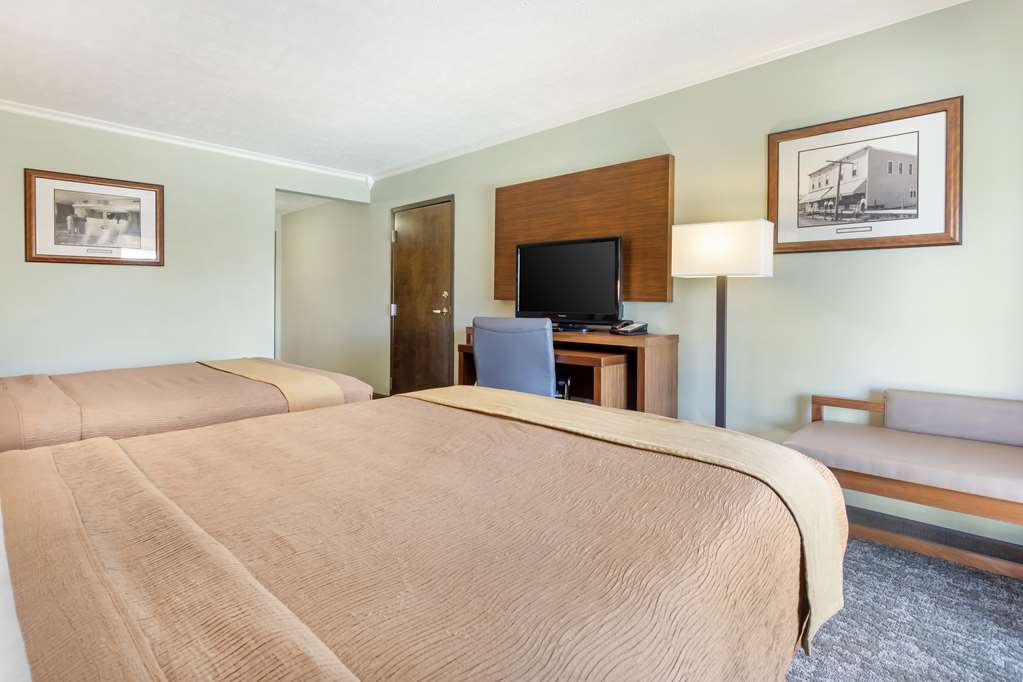 Best Western Plus Ahtanum Inn Image