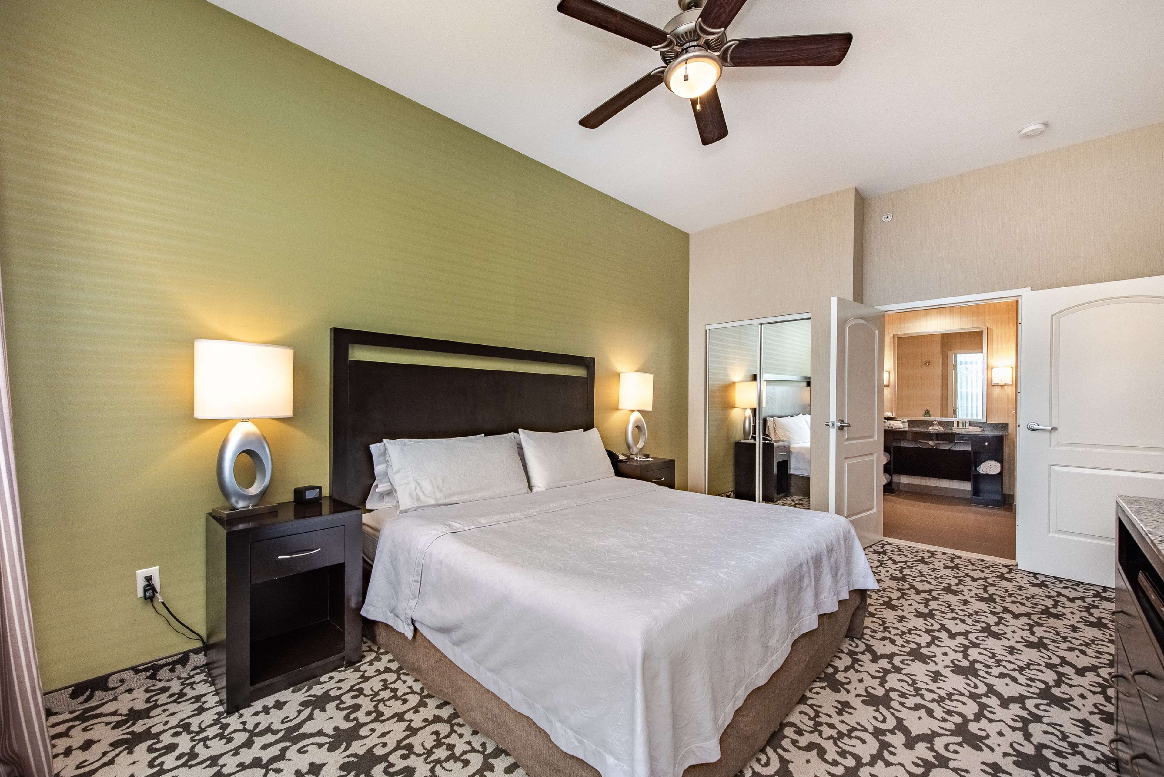 Guest room