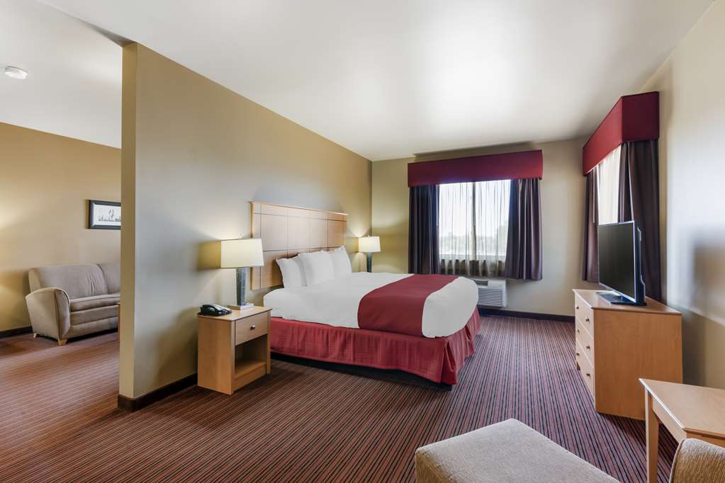Best Western Golden Prairie Inn & Suites Image