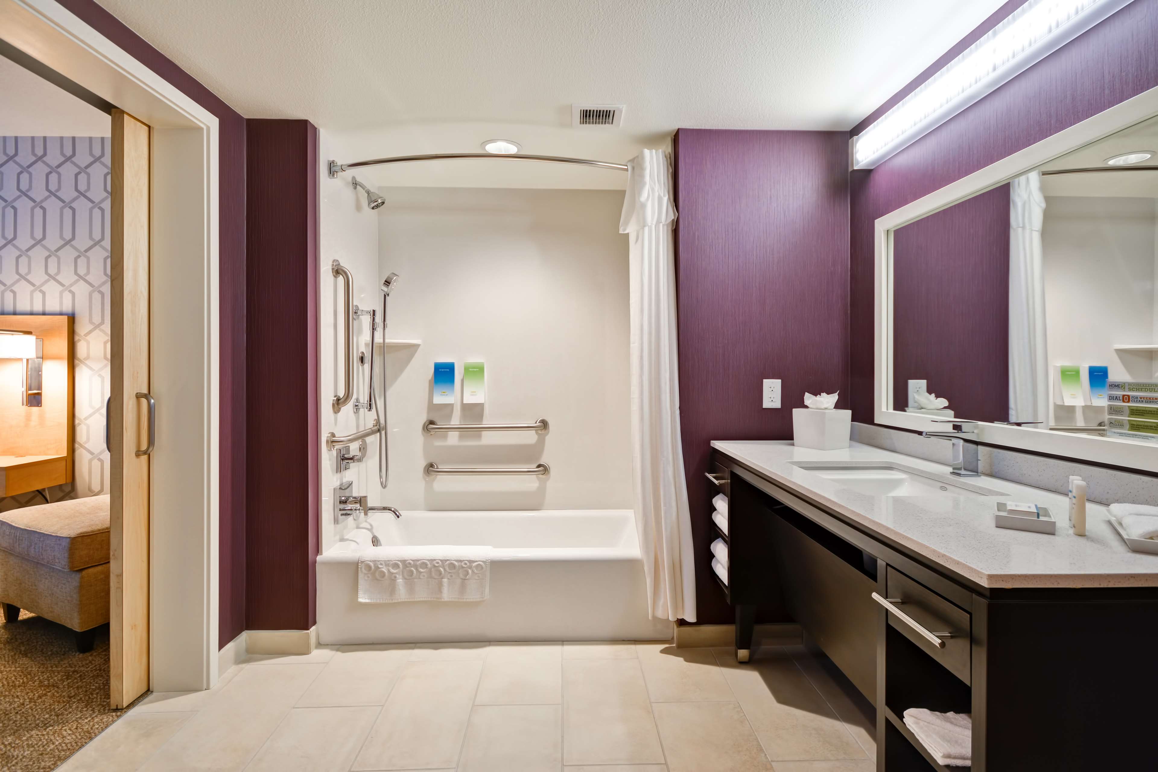 Guest room bath