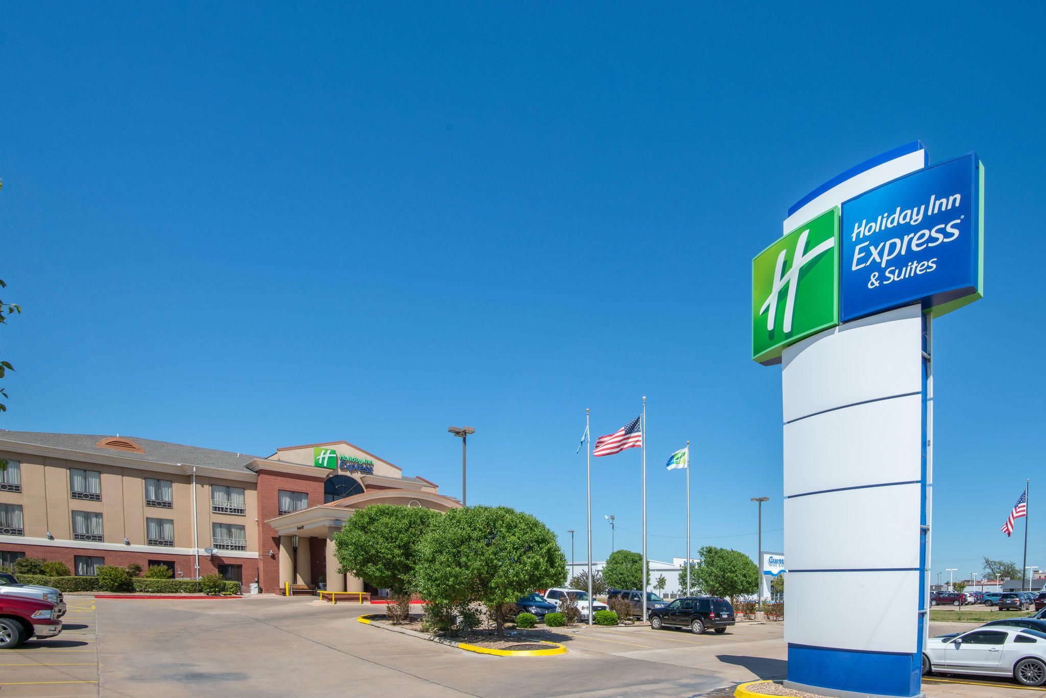 Holiday Inn Express & Suites Enid-Hwy 412 Photo