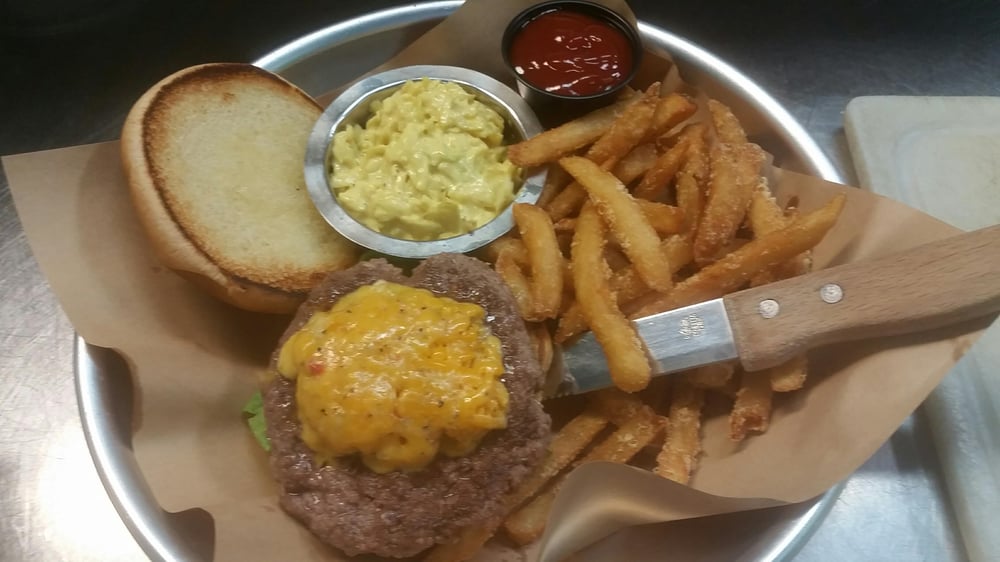 PALMETTO PIMENTO O'CHEESE BURGER