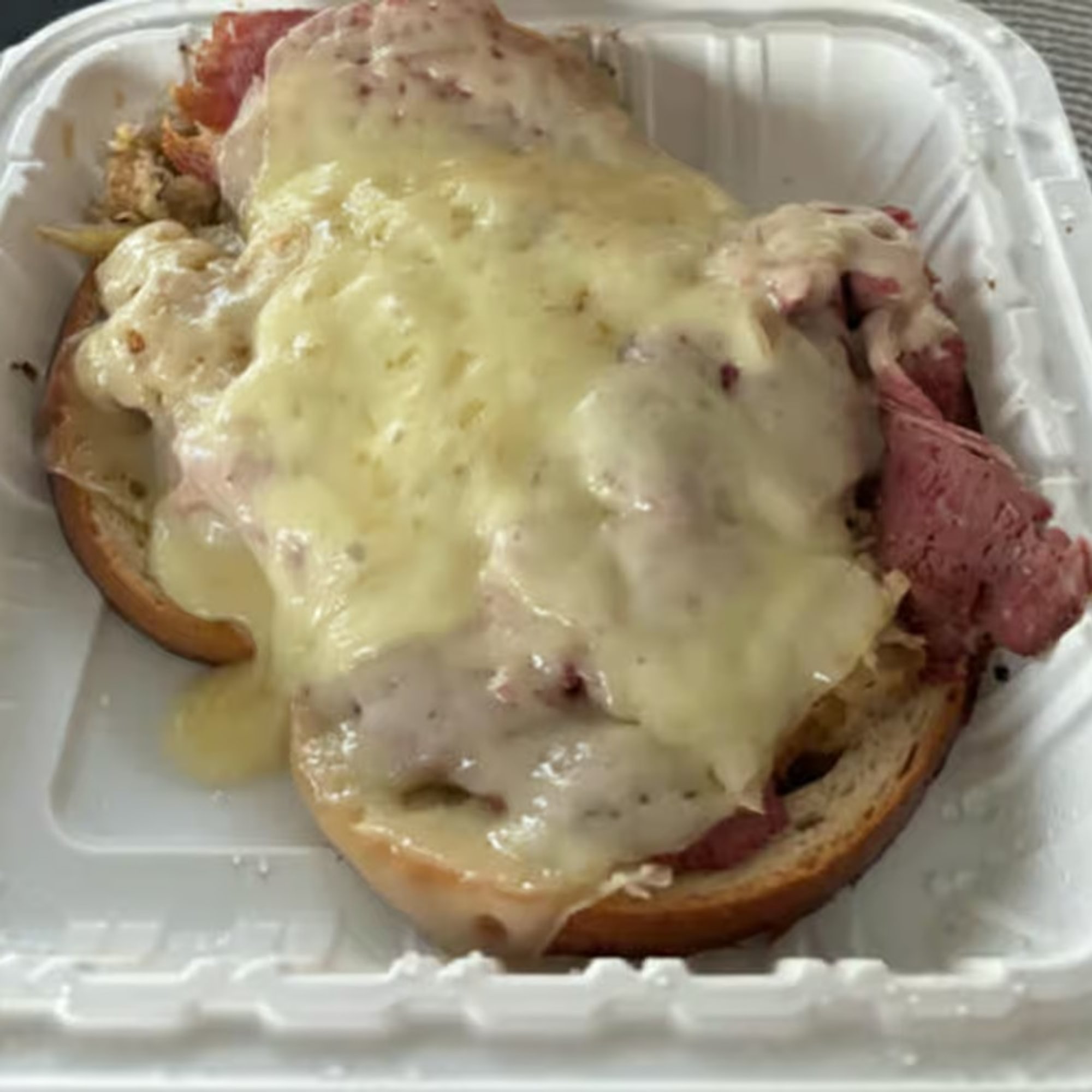 Corned Beef or Pastrami Sandwich