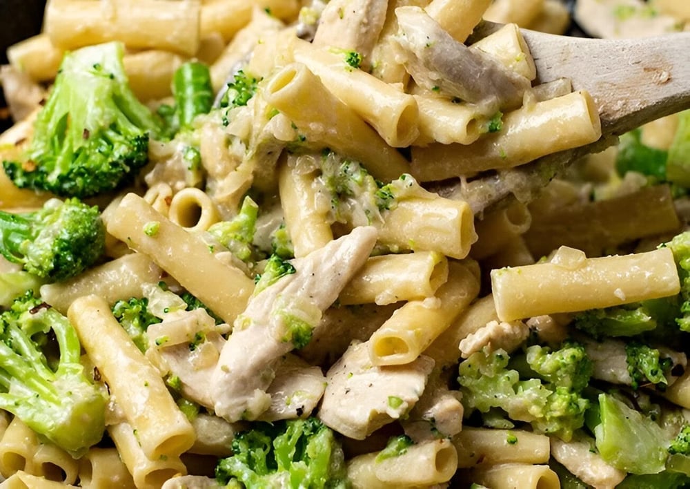 chicken broccoli ziti with garlic butter