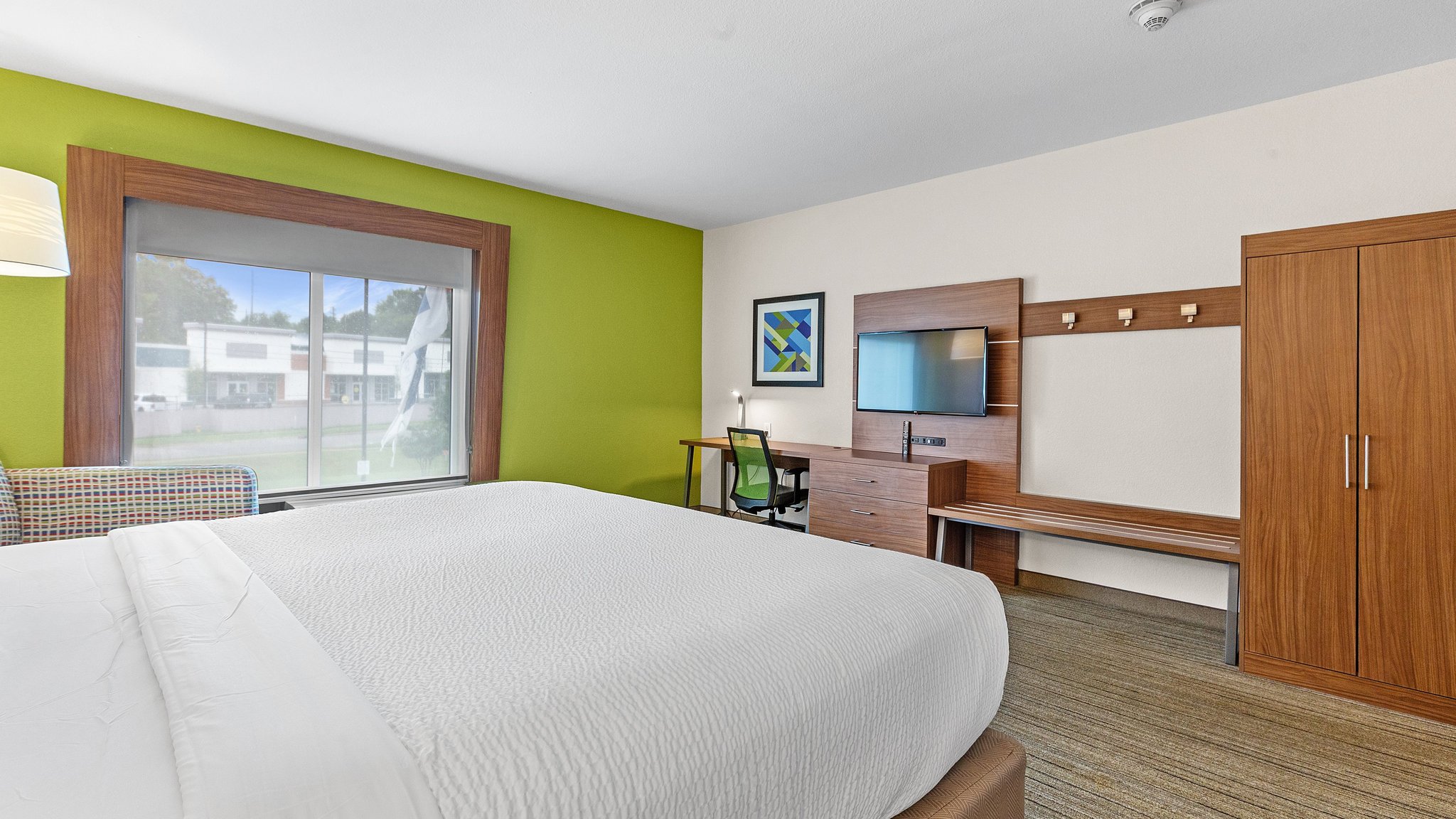 Holiday Inn Express & Suites Mobile - University Area by IHG Image