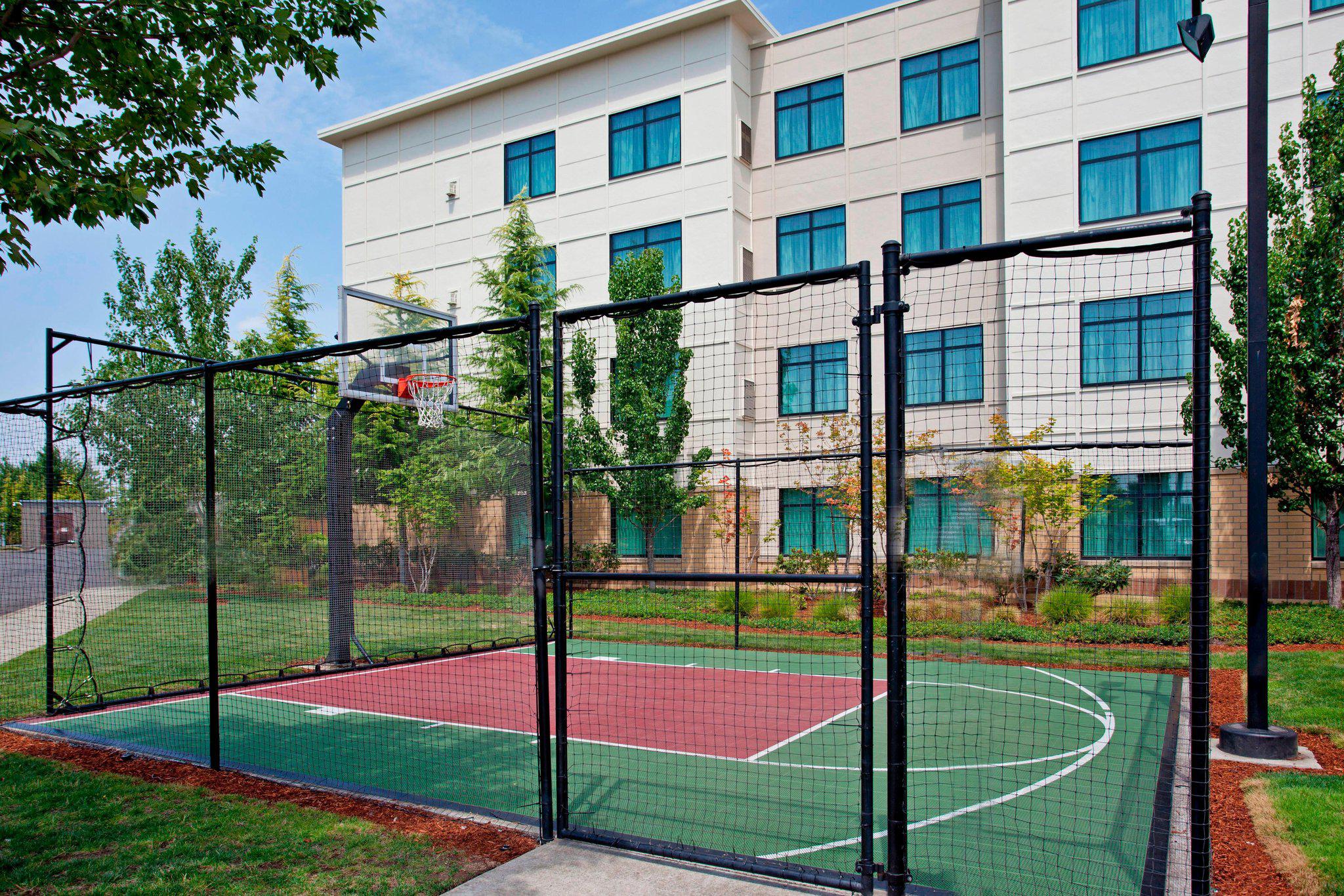 Residence Inn by Marriott Portland Airport at Cascade Station Photo