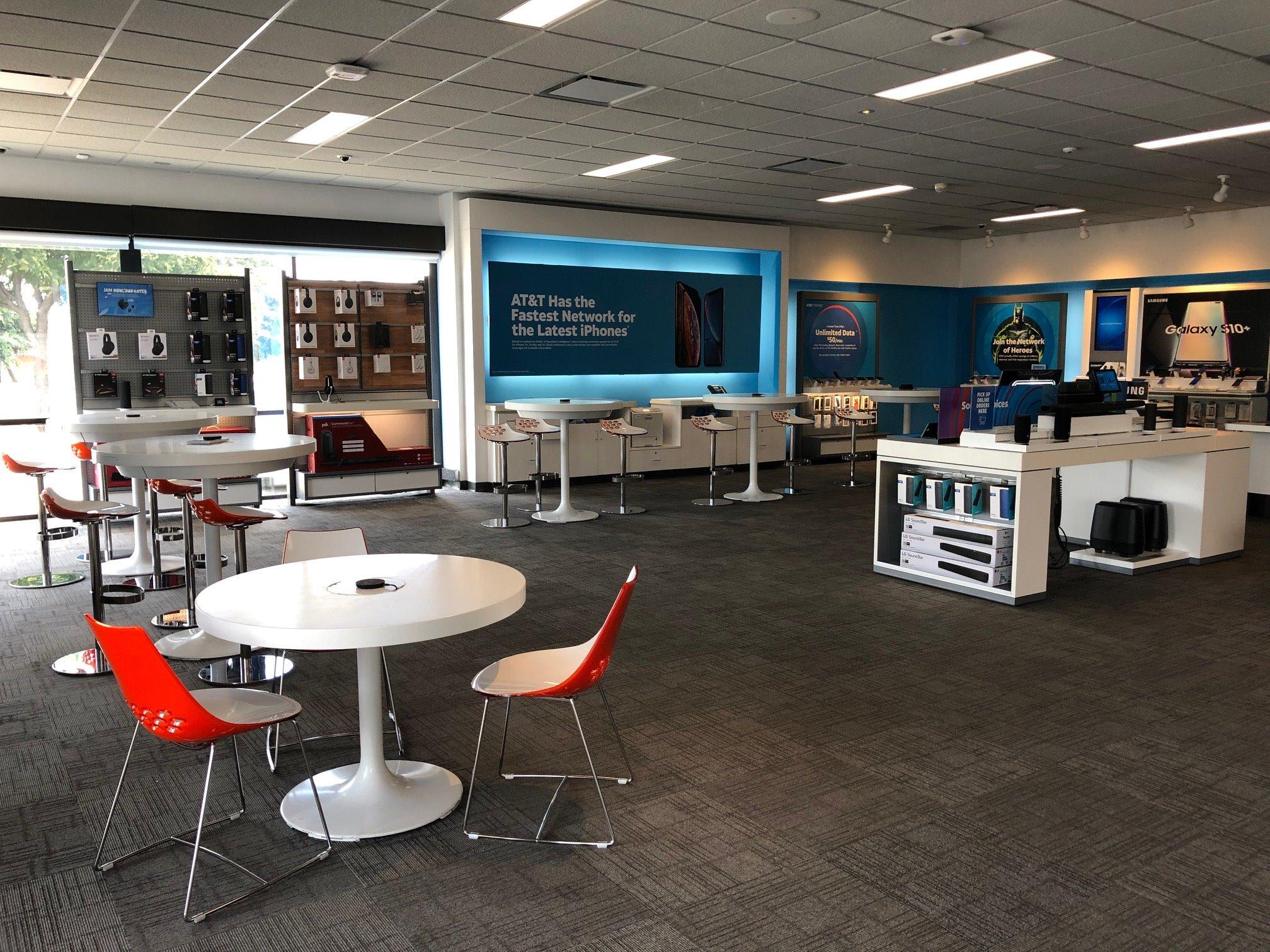 AT&T Store Photo