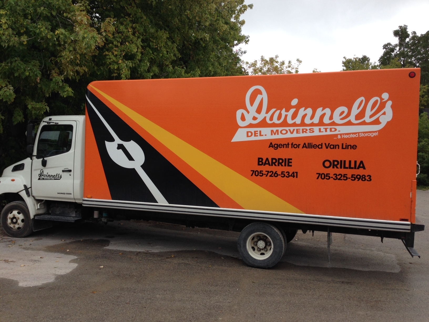 Images Dwinnell's Delivery & Movers Ltd