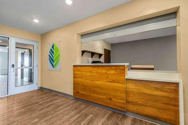 WoodSpring Suites Miramar Image