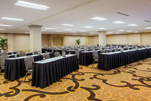 Images Hilton Indianapolis Hotel & Suites