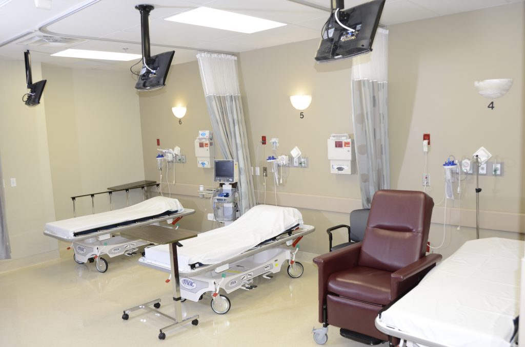 The treatment room at Azura Vascular Care Miami