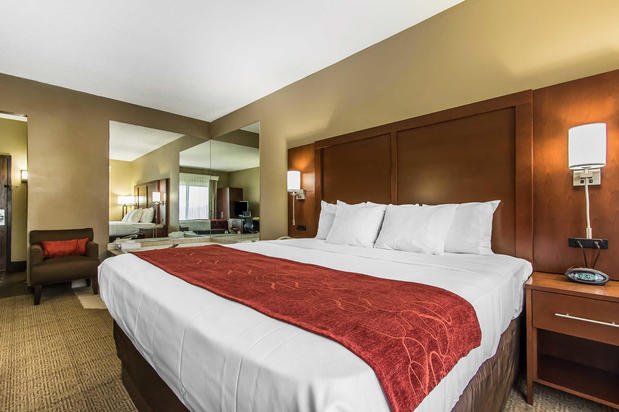 Images Comfort Suites