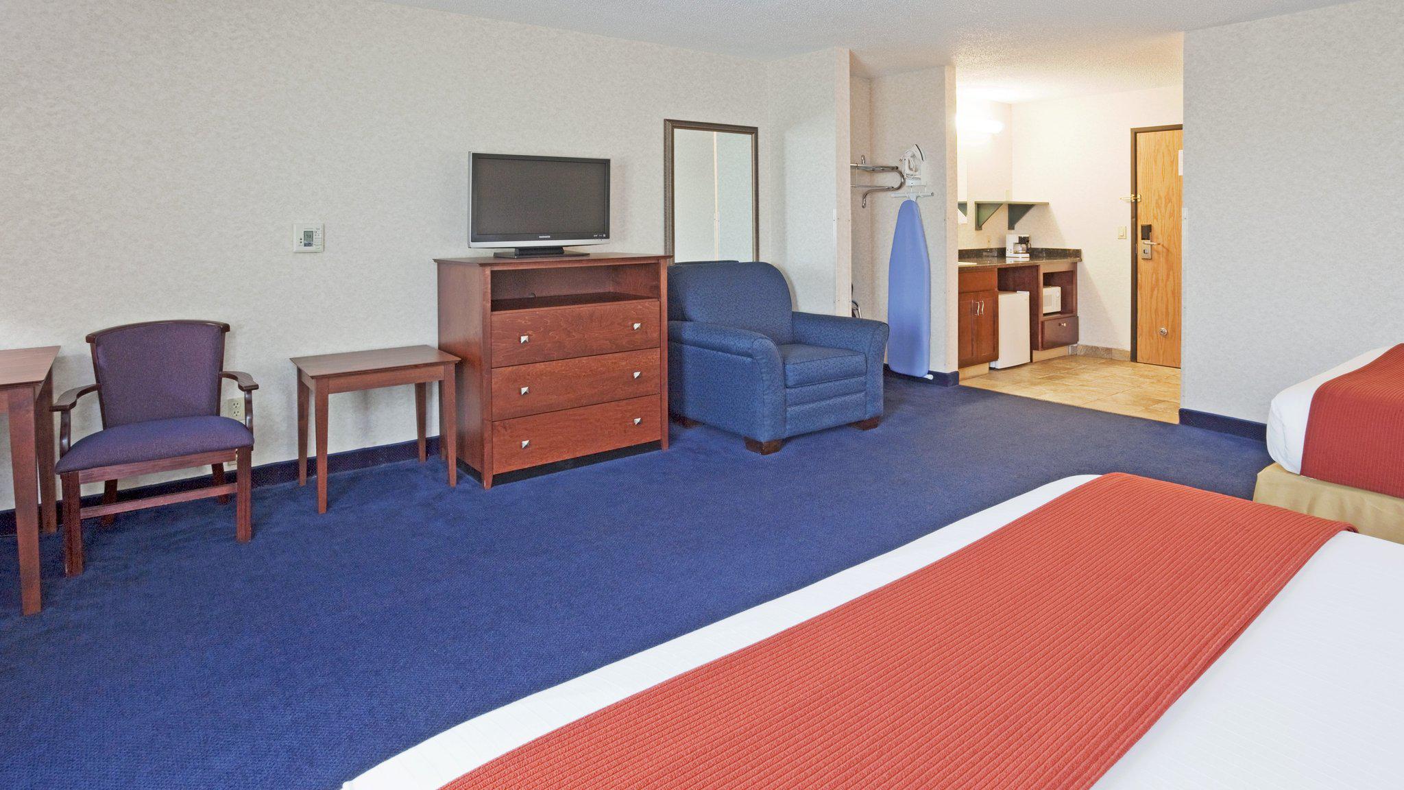 Holiday Inn Express Deforest (Madison Area) Photo