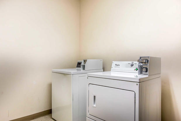 Images Comfort Suites