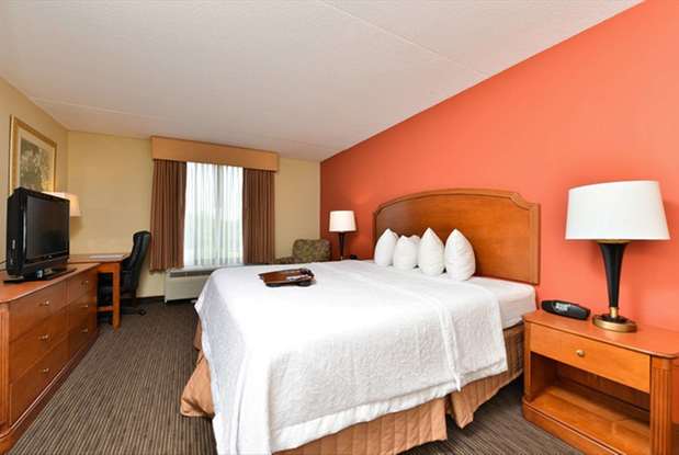 Images Hampton Inn Philadelphia/Bridgeport