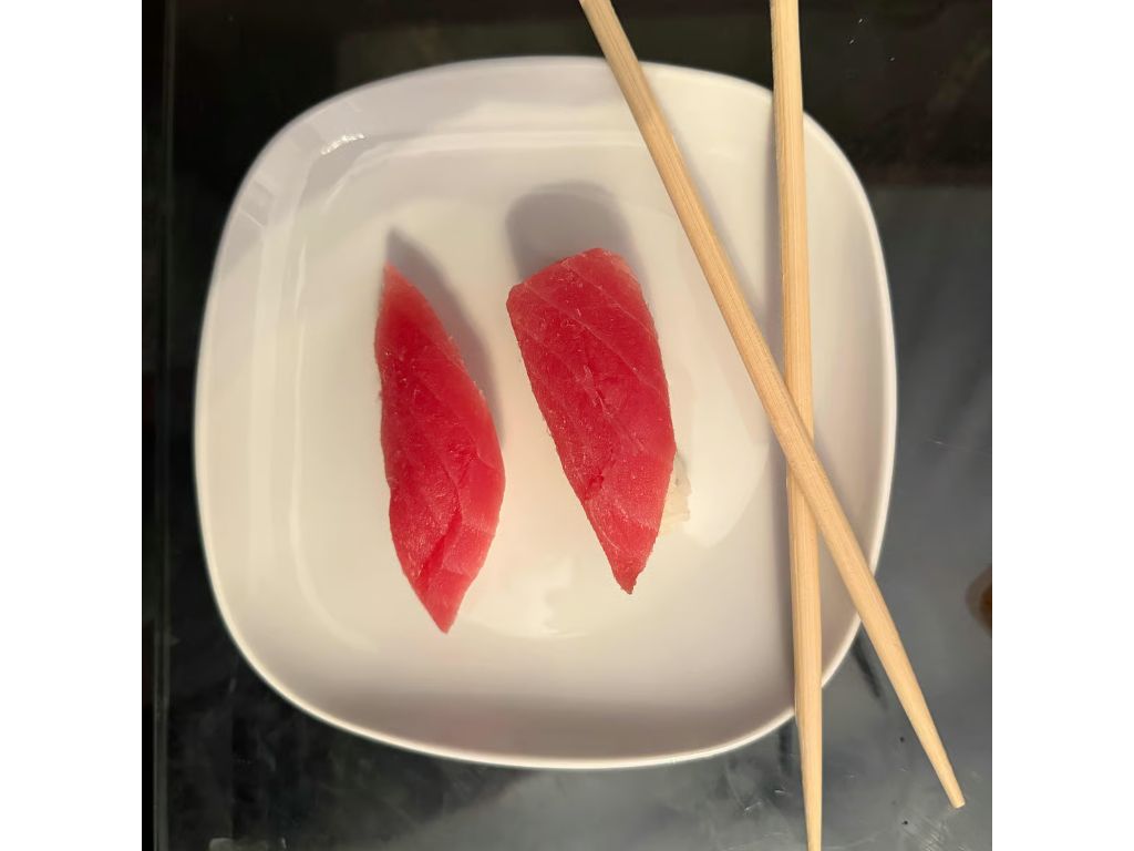 Maguro Nigiri (Tuna)