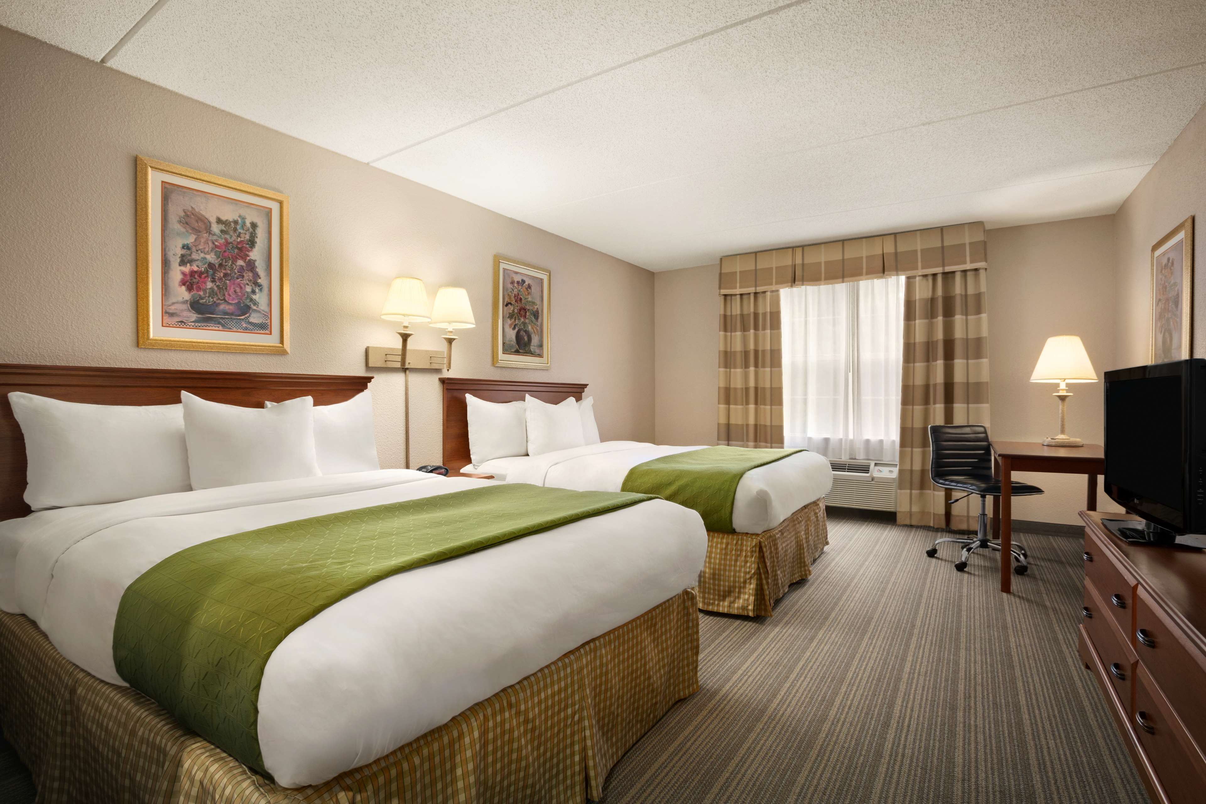 Country Inn & Suites by Radisson, Charlotte University Place, NC Photo