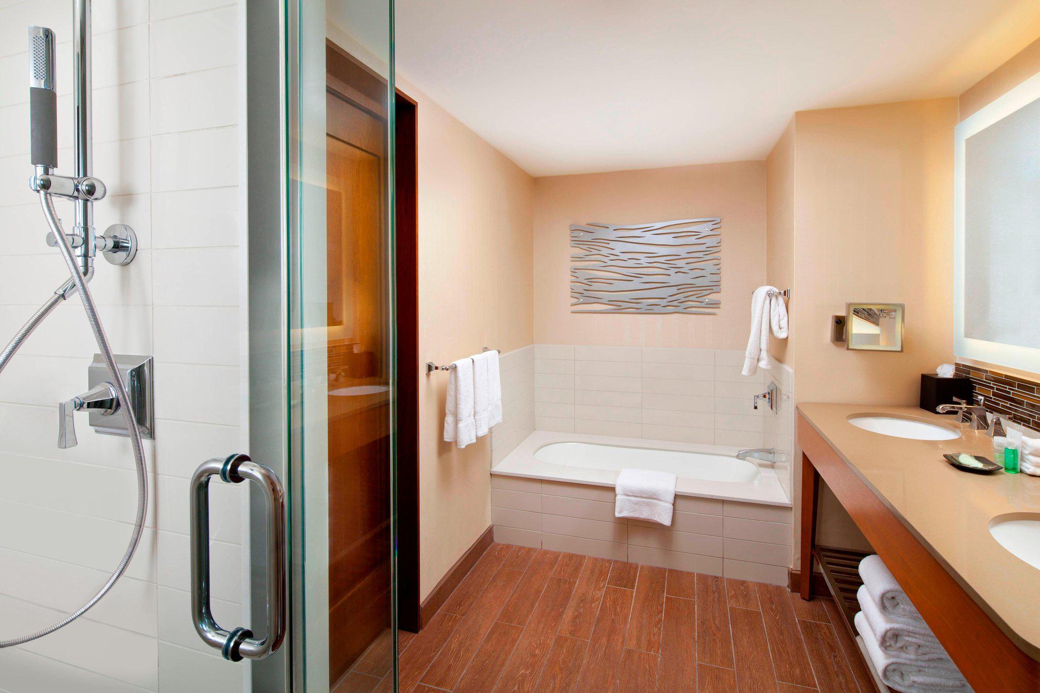 The Westin La Paloma Resort & Spa Photo