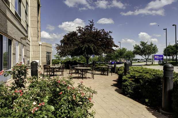 Images Hilton Garden Inn Overland Park