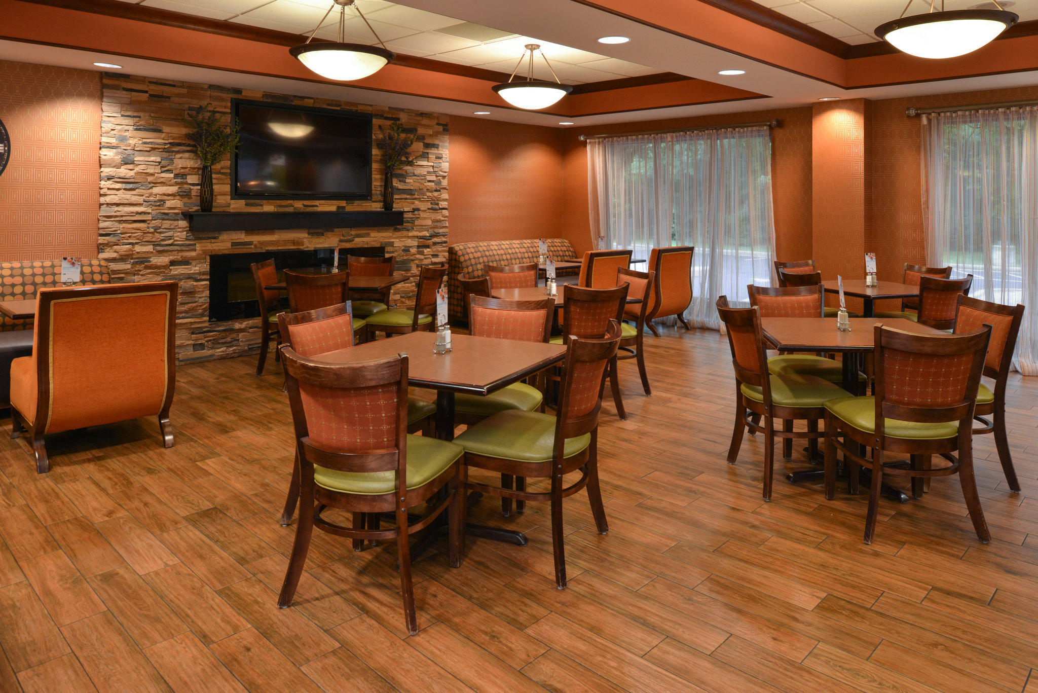 Holiday Inn Express & Suites Dayton-Centerville Photo