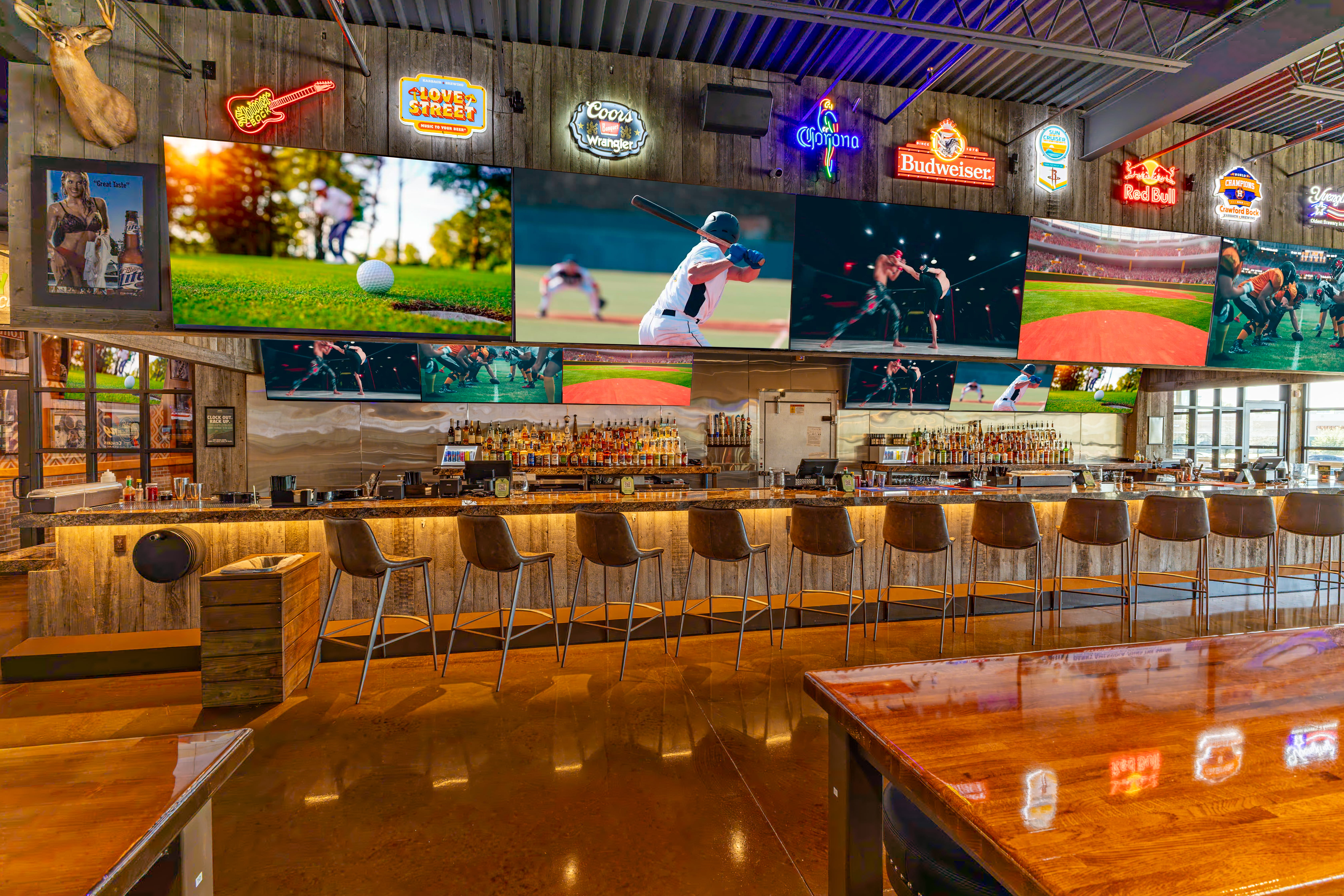 Woody's Hideaway Conroe Image