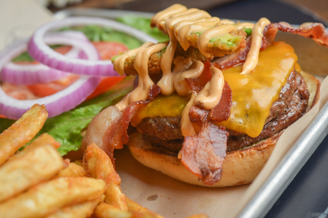 MAVERICK BURGER