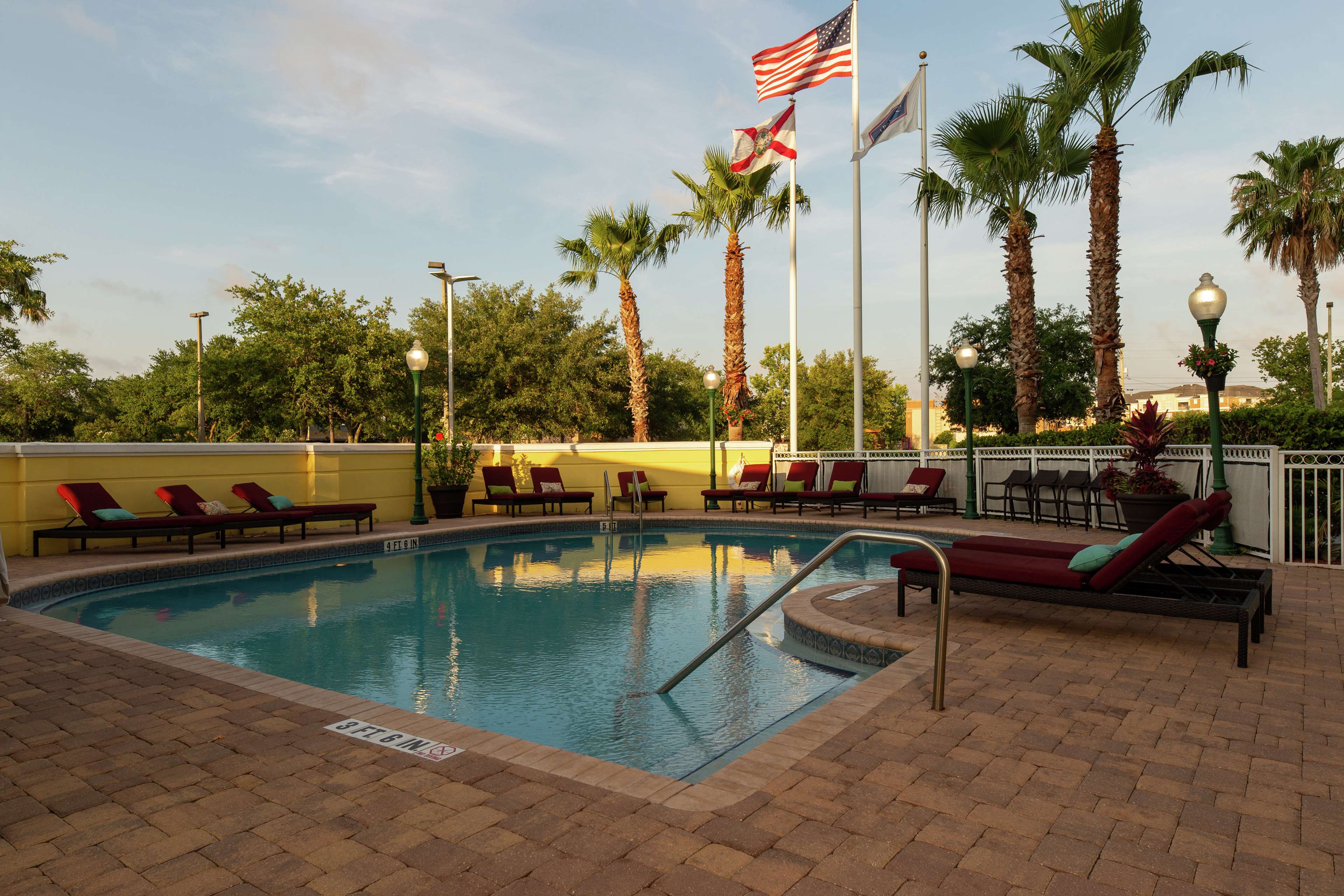 Hampton Inn & Suites Jacksonville Deerwood Park Photo