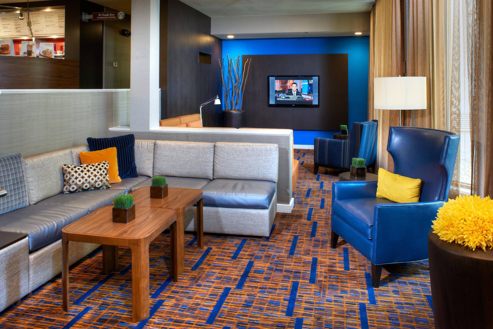 Courtyard by Marriott Columbus Worthington Photo