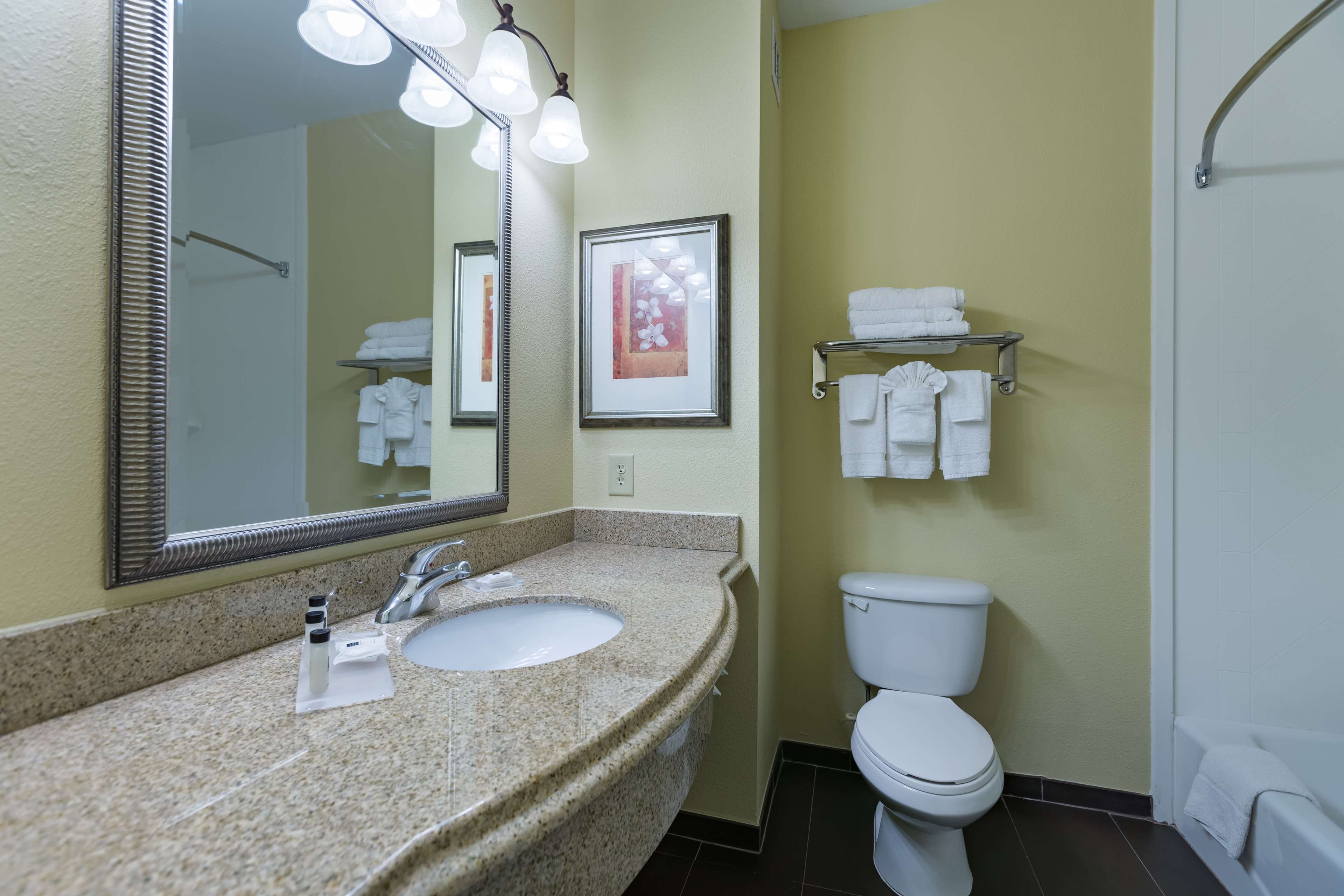 Country Inn & Suites by Radisson, San Marcos, TX Photo