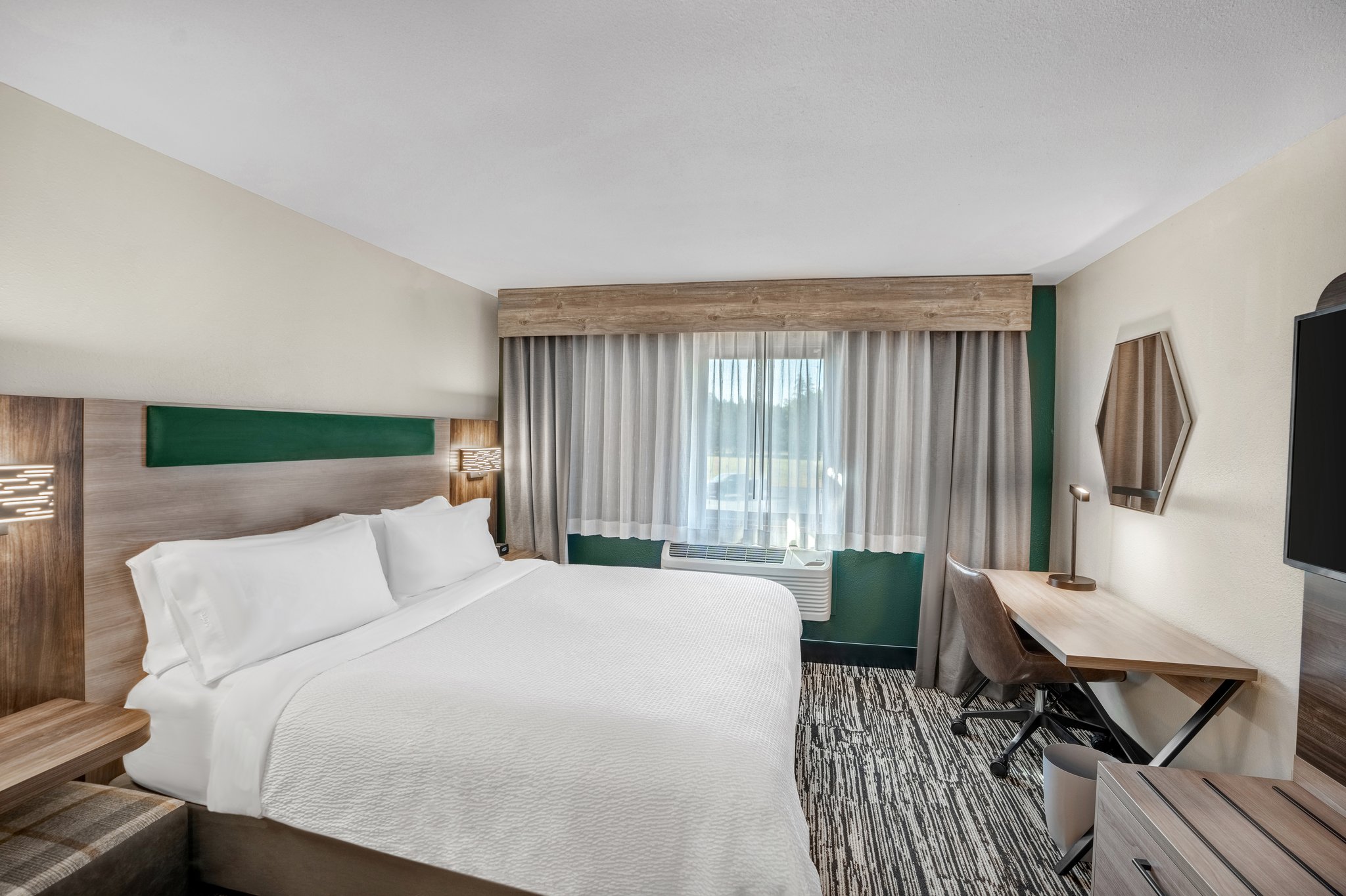 Holiday Inn Express & Suites Hayward by IHG Image