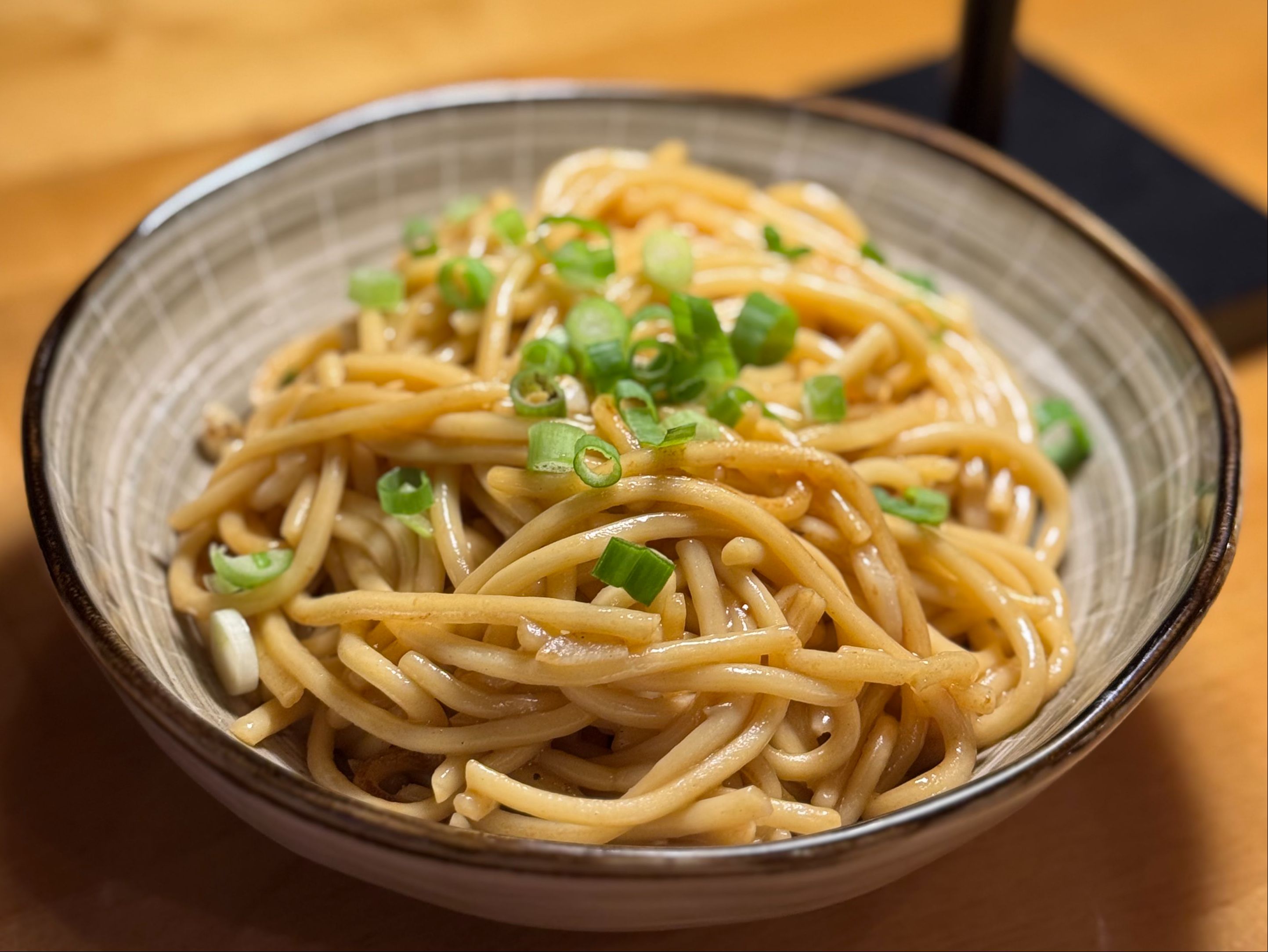 GARLIC NOODLES