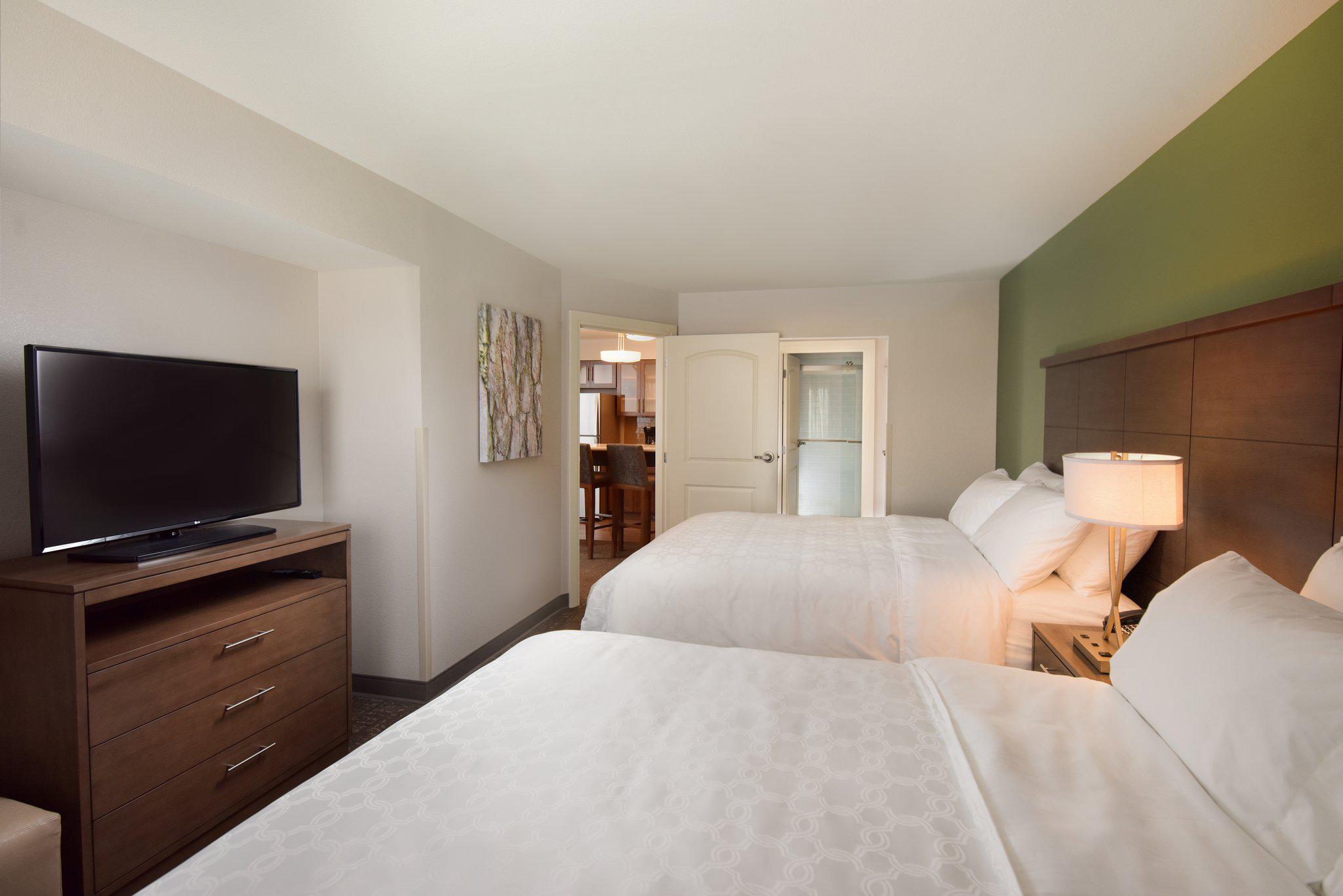 Staybridge Suites Wisconsin Dells - Lake Delton Photo