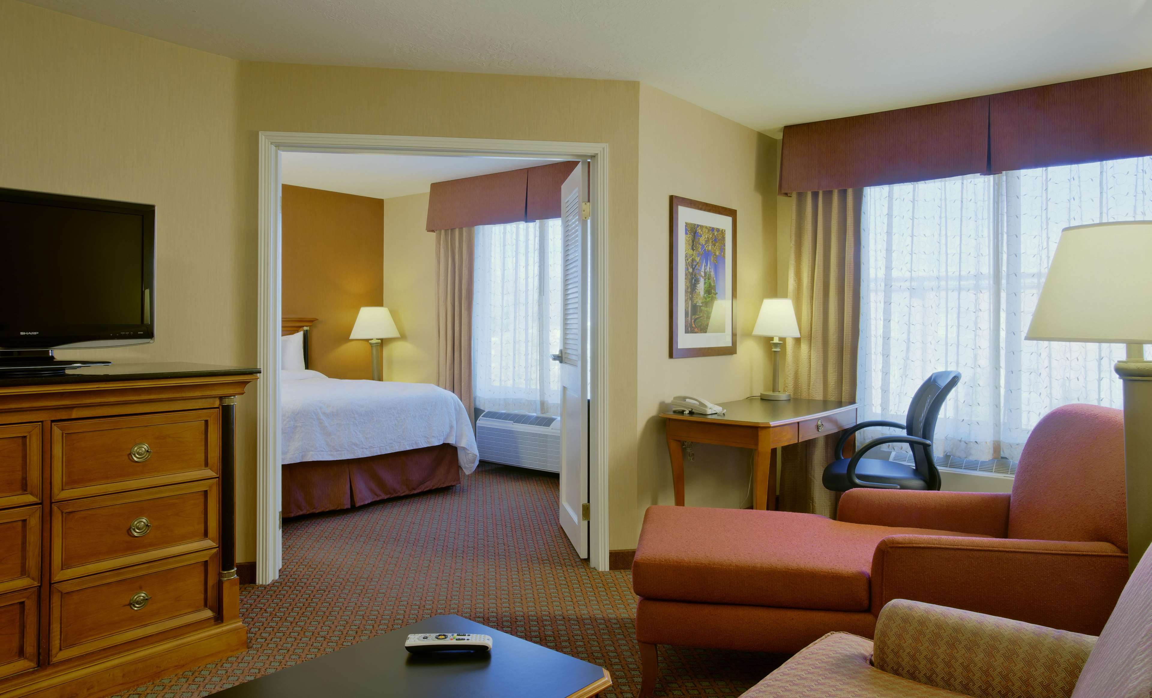 Hampton Inn & Suites Salt Lake City Airport Photo