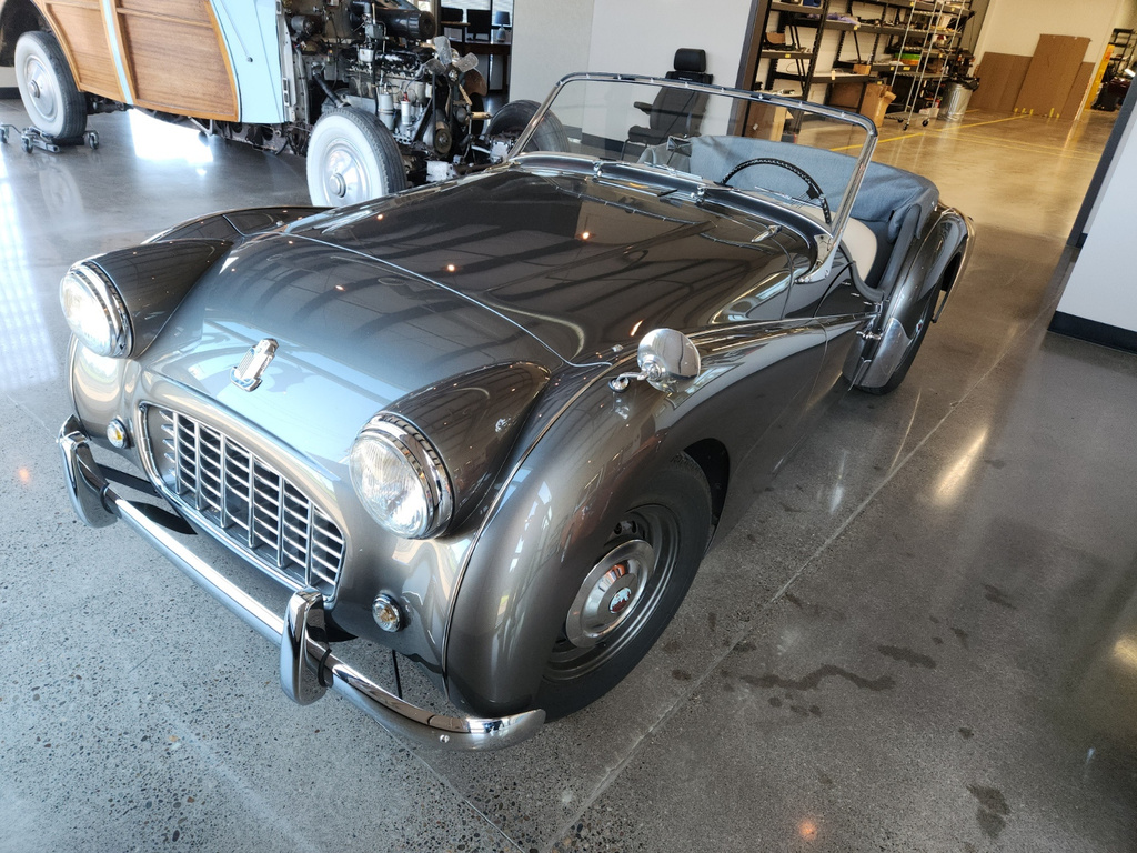 Vintage Underground (Showroom) Image