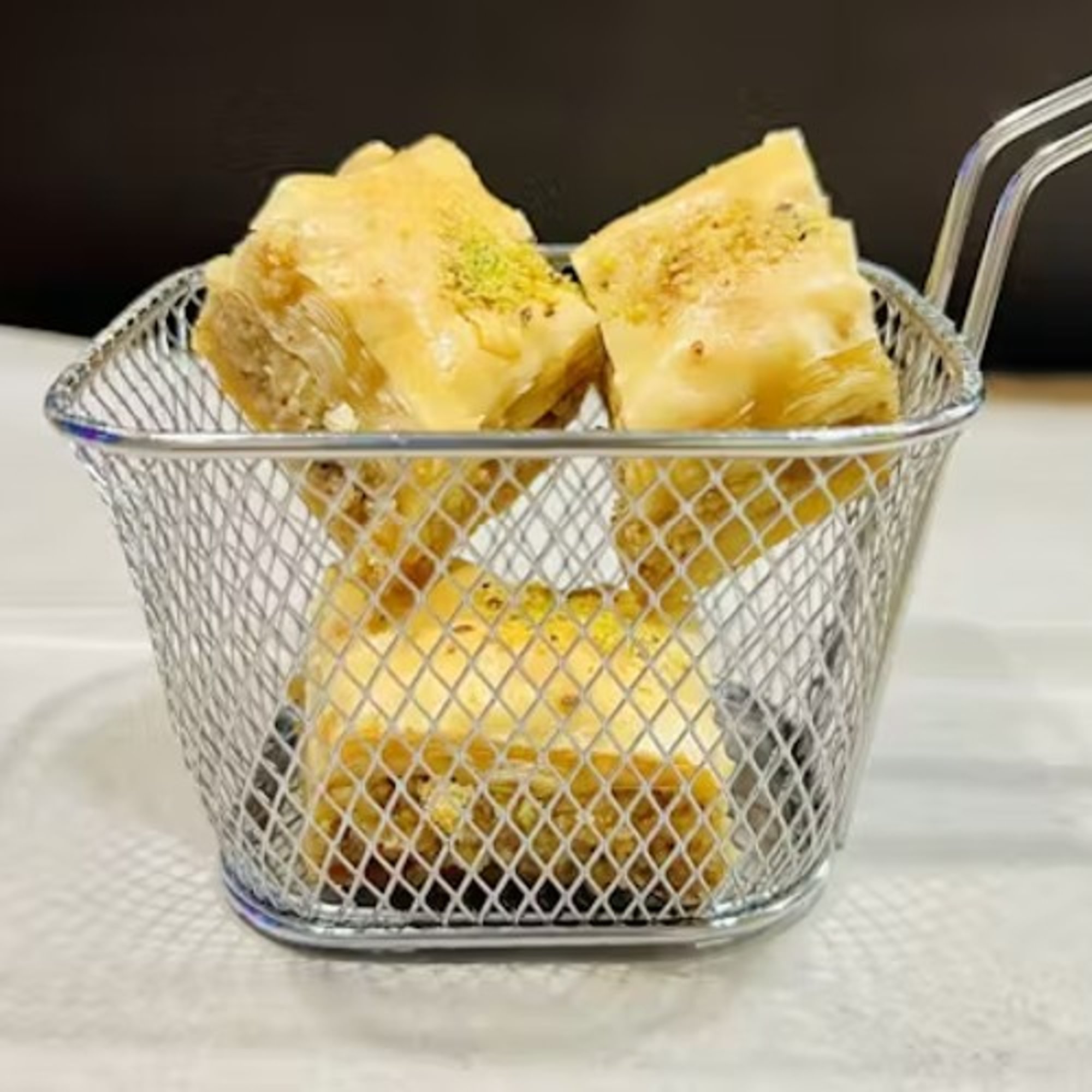 Walnut / Pistachios Baklava 2pcs